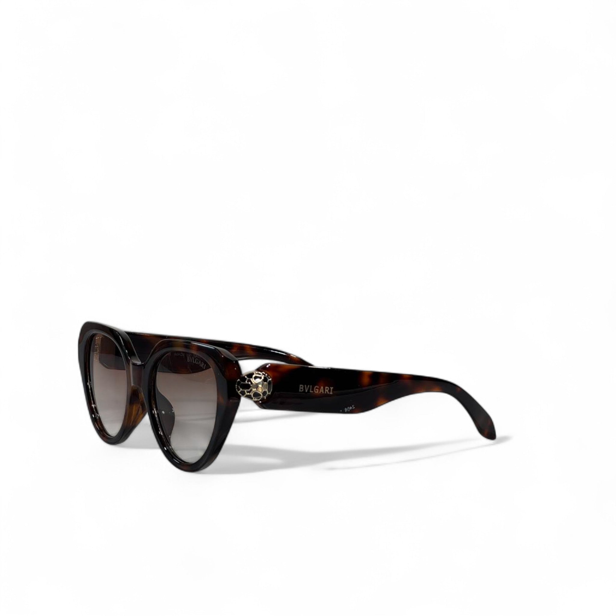 ✨ Bvlgari Serpenti Sunglasses – Tortoiseshell Cat-Eye Frame with Jewel Detail 🐍👑