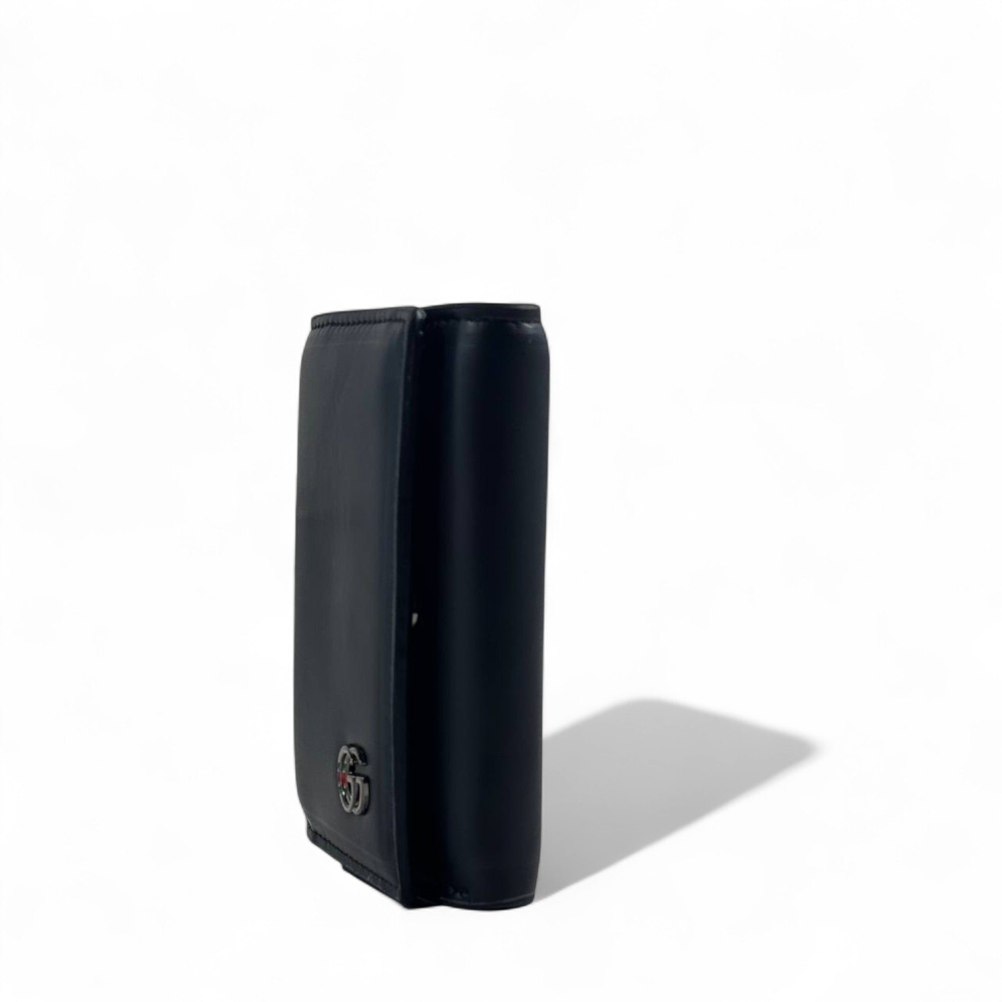 🖤 Gucci Black Leather Wallet – Subtle GG Accent