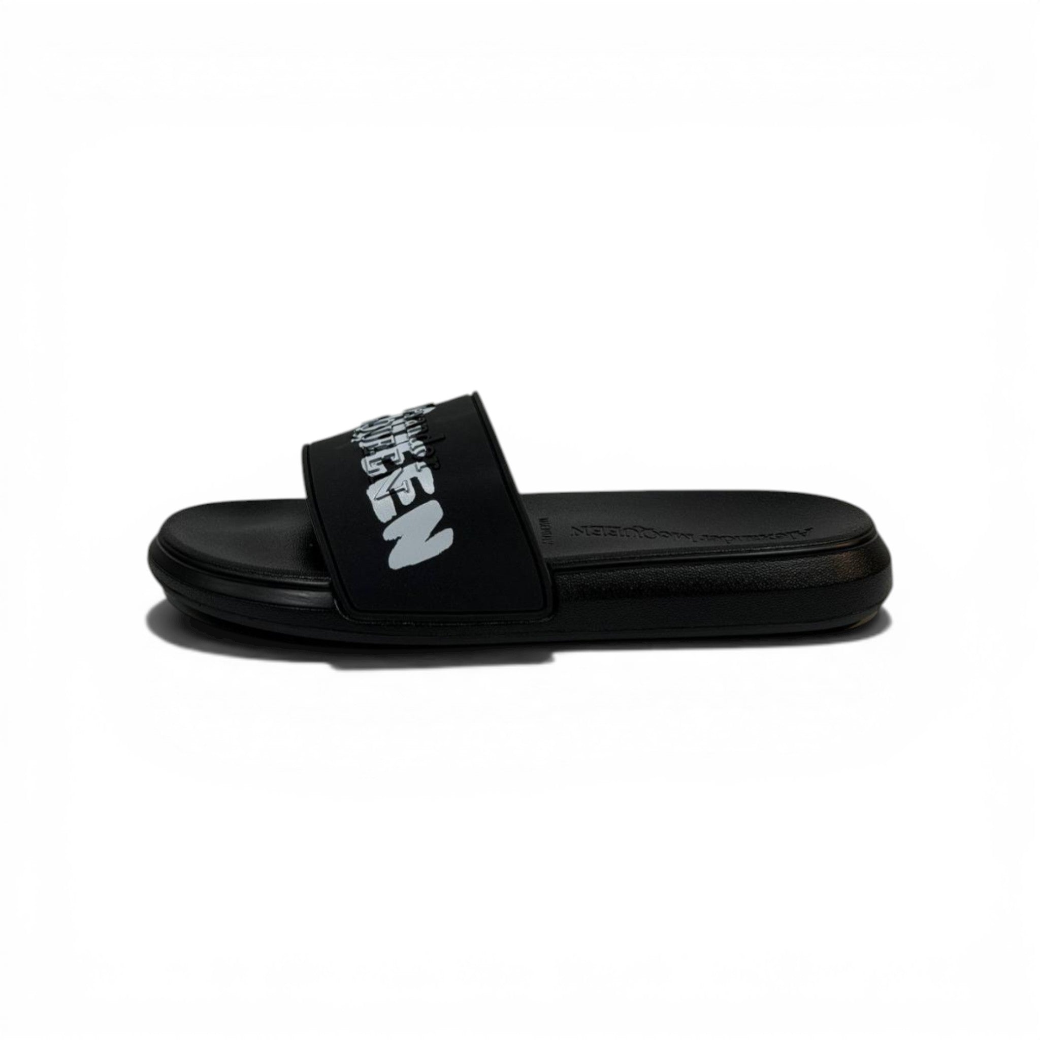 ALEXANDER MCQUEEN Luxury Black Slide Sandals – Bold Logo Statement & Premium Comfort 👟✨