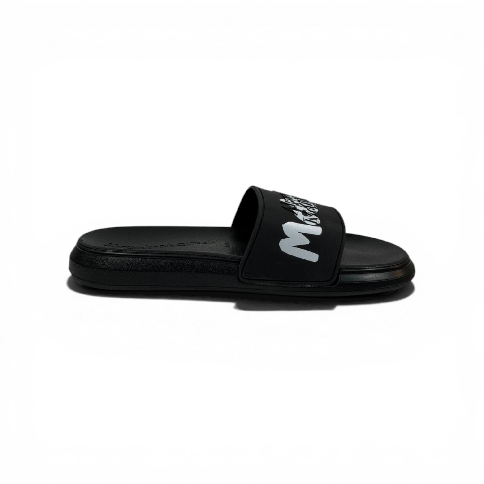 ALEXANDER MCQUEEN Luxury Black Slide Sandals – Bold Logo Statement & Premium Comfort 👟✨