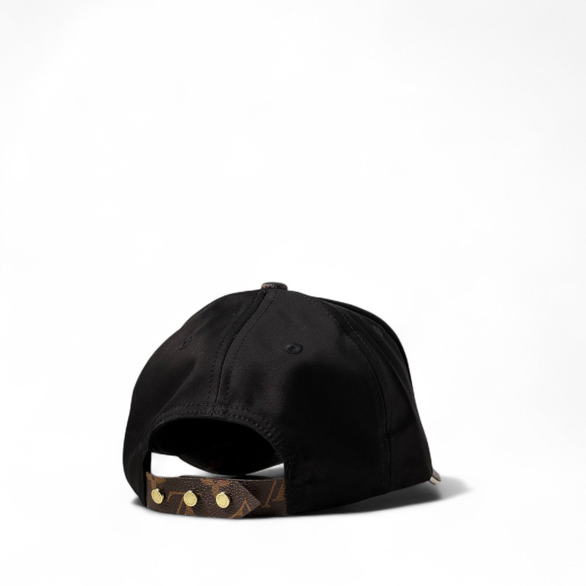 Louis Vuitton Iconic Monogram Cap 🖤🧢 – Black & Brown Designer Streetwear