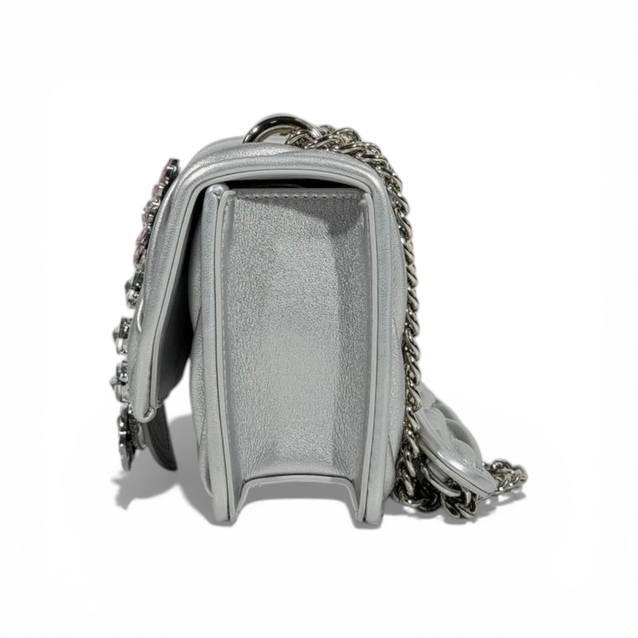 🤍✨ Miu Miu Silver Matelassé Crystal Buckle Shoulder Bag