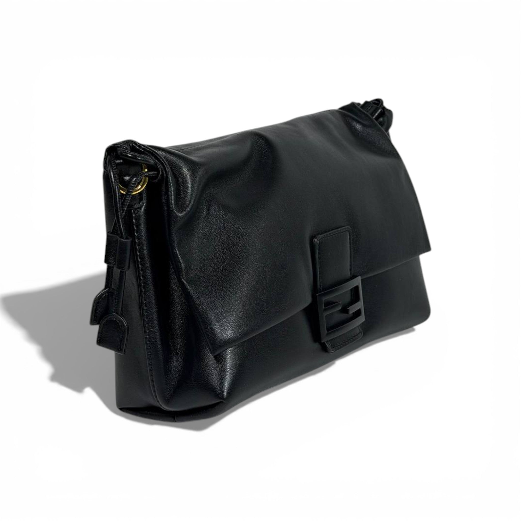 Fendi Leather Baguette Shoulder Bag – Classic Black 🖤✨