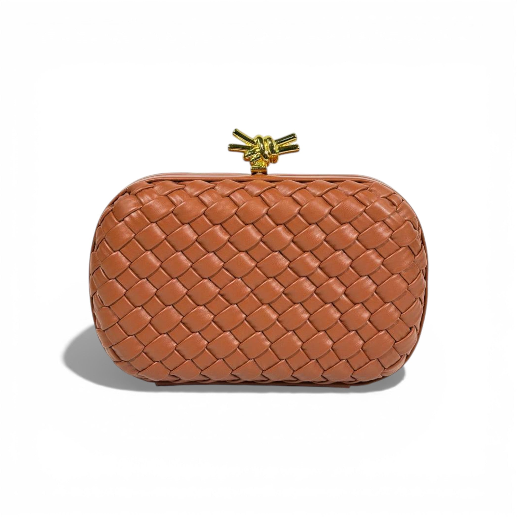 Bottega Veneta Intrecciato Knot Clutch – Caramel Brown 🤎✨