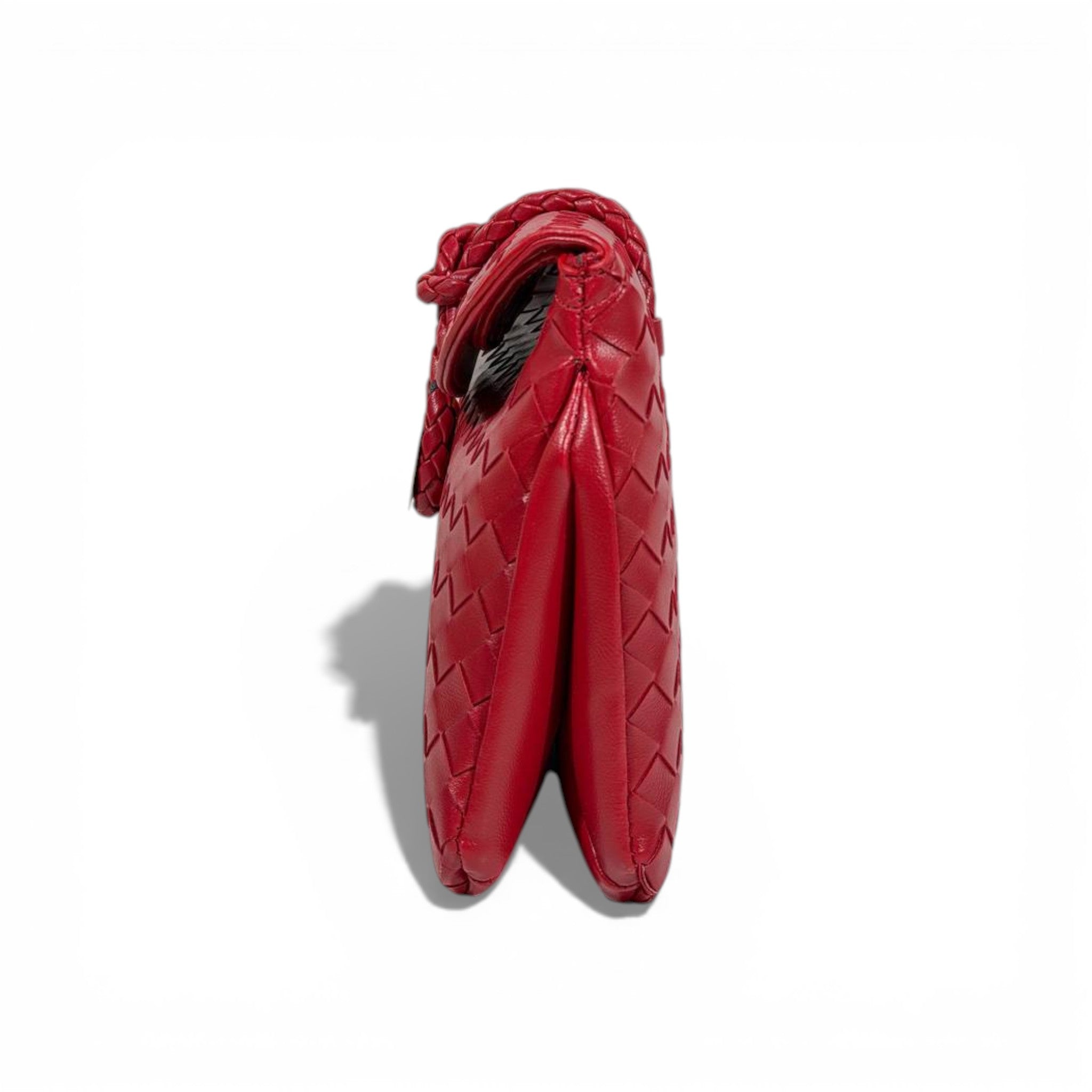 👜 Bottega Veneta Intrecciato Leather Clutch – Red ❤️