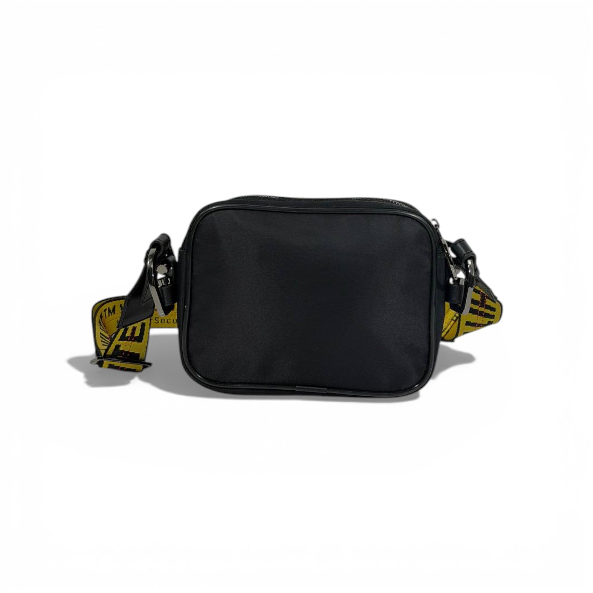 🖤🔥 Off-White Black Crossbody Bag with Iconic Yellow Strap – Street Luxury Must-Have 🔥👜