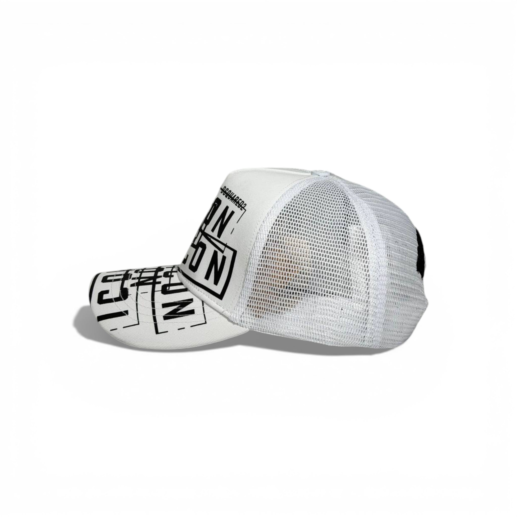 š¤ Dsquared2 Icon Graphic White Trucker Cap š§¢š„