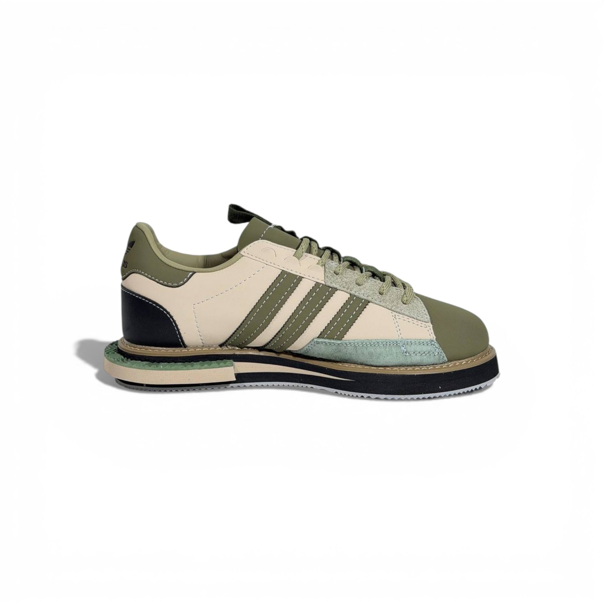 👟🌿 Adidas Original Low Sneakers – Olive & Beige Outdoor Street Style 💚✨