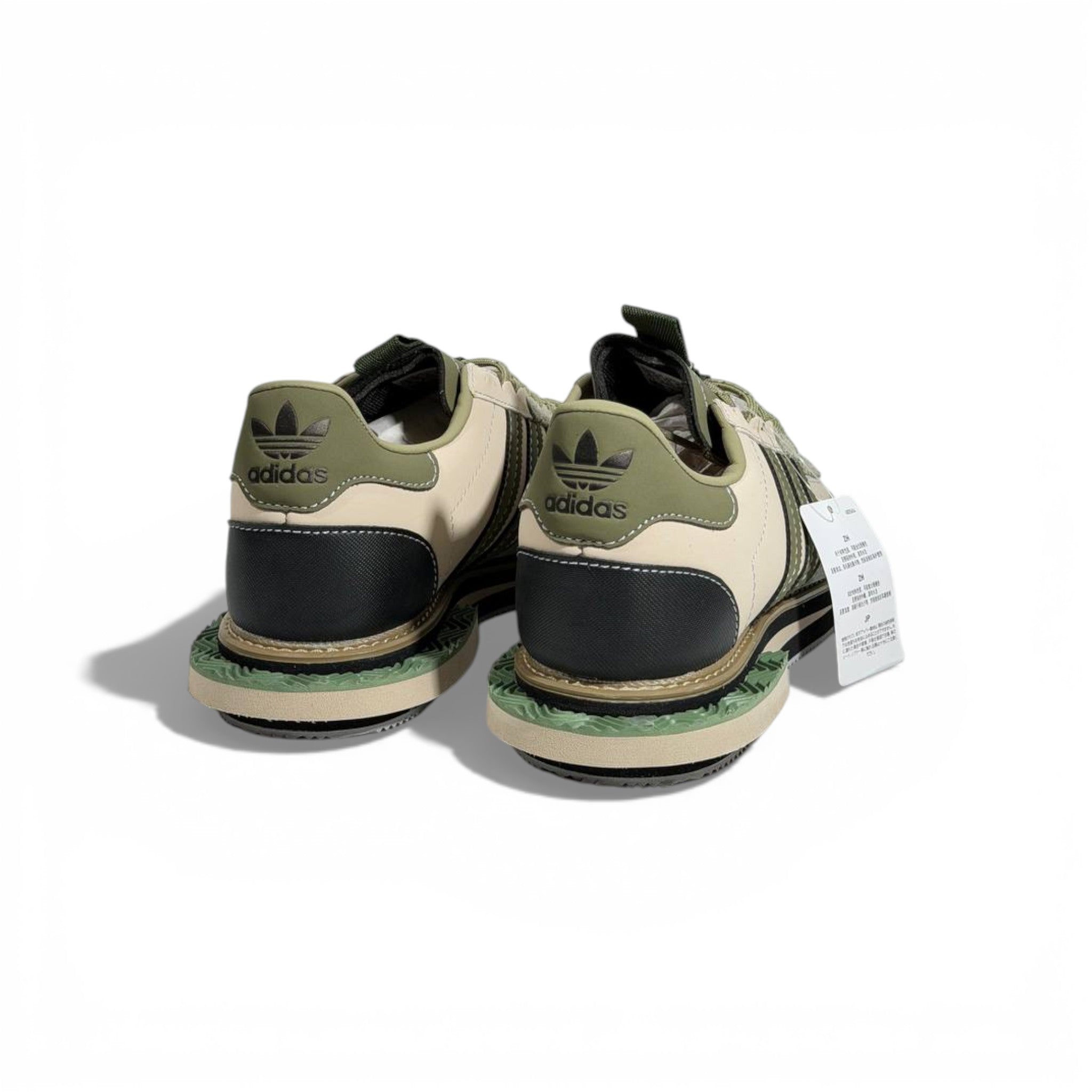 👟🌿 Adidas Original Low Sneakers – Olive & Beige Outdoor Street Style 💚✨