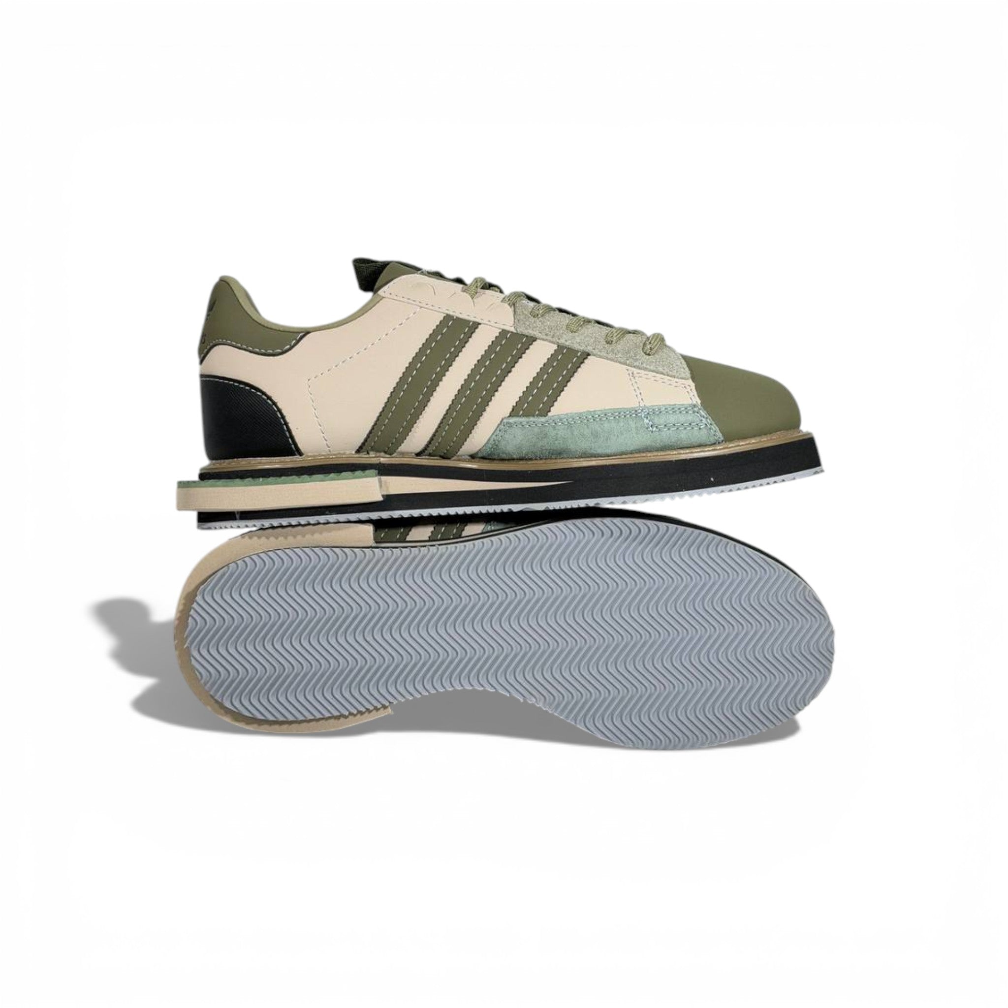 👟🌿 Adidas Original Low Sneakers – Olive & Beige Outdoor Street Style 💚✨
