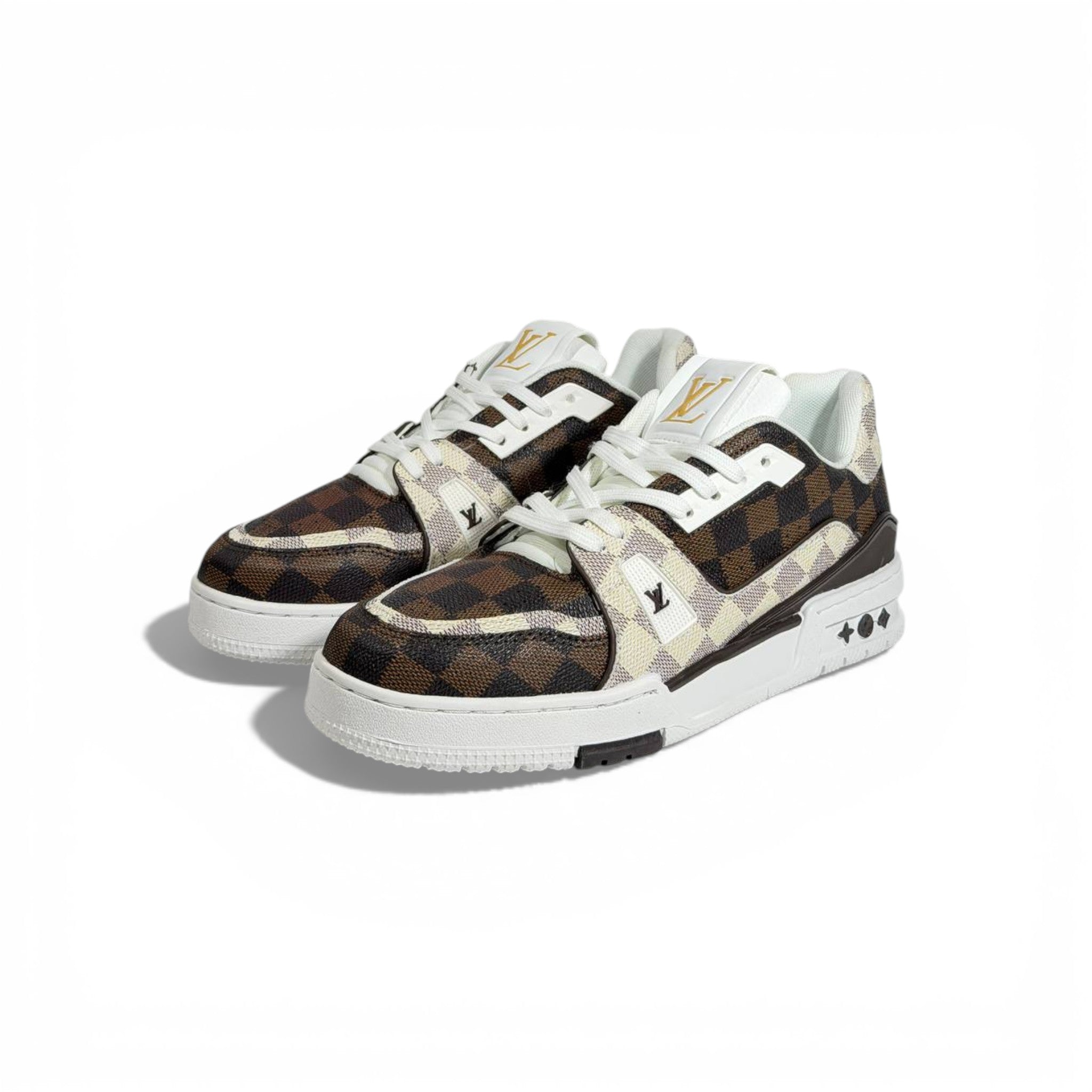 👟✨ Louis Vuitton Damier Low-Top Sneakers – Brown & Cream Luxury Street Style 🤎🤍