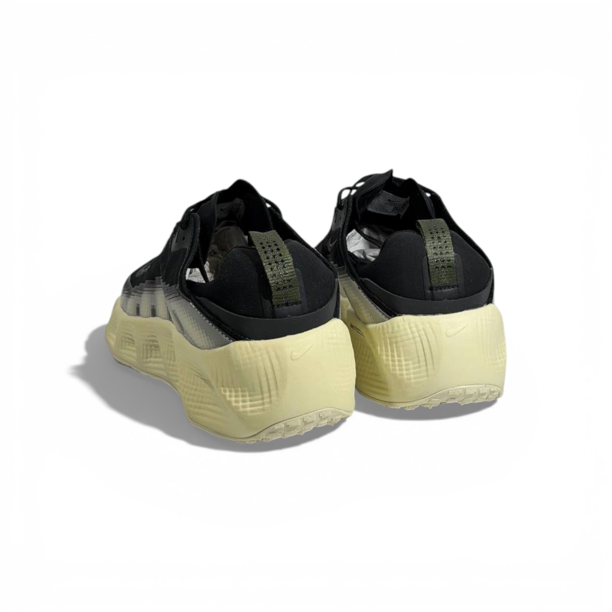 ⚡👟 Nike Futuristic Performance Sneakers – Black with Translucent Sole 🖤✨