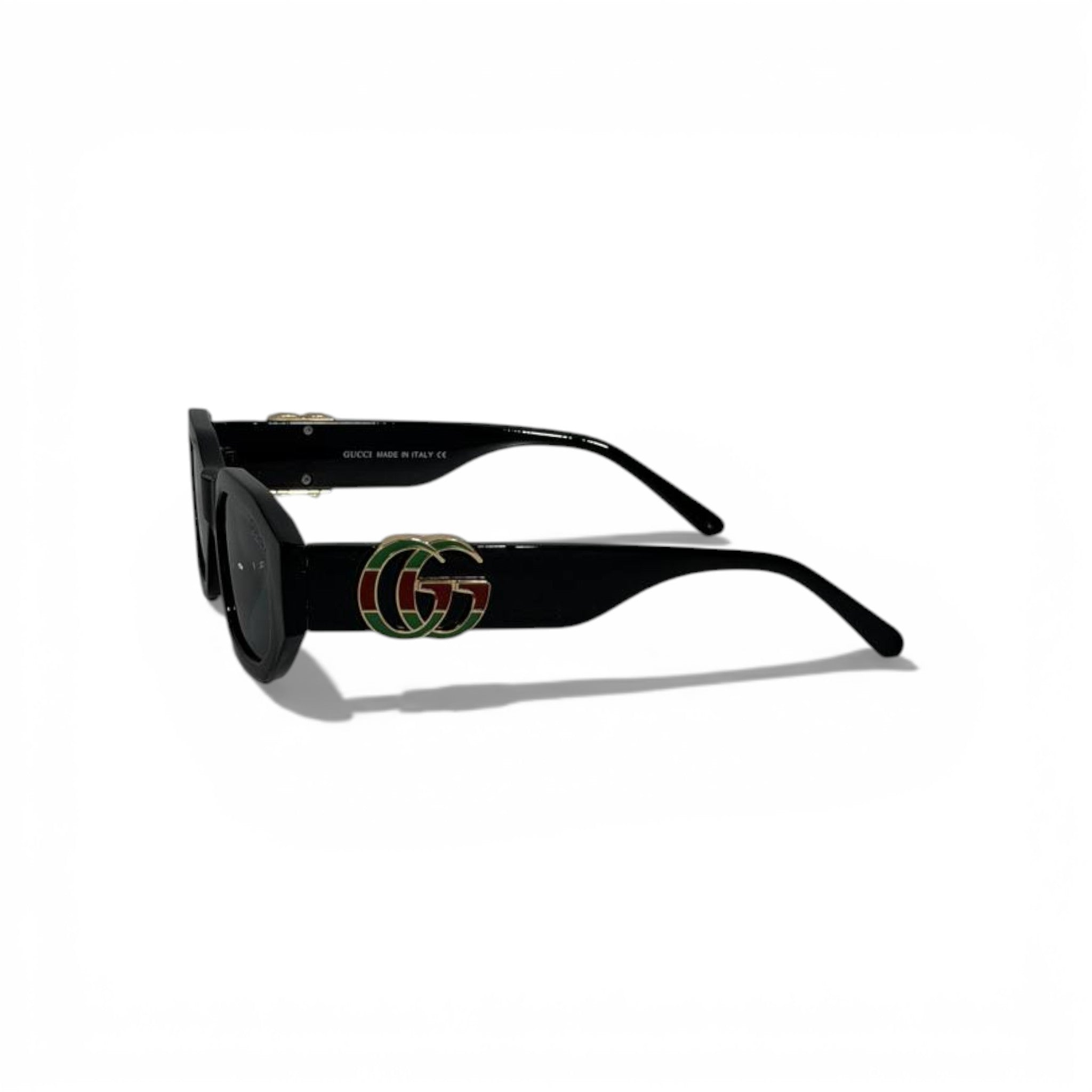 GUCCI Black Square Sunglasses with Iconic GG Logo – Bold Luxury Statement 🕶️🔥