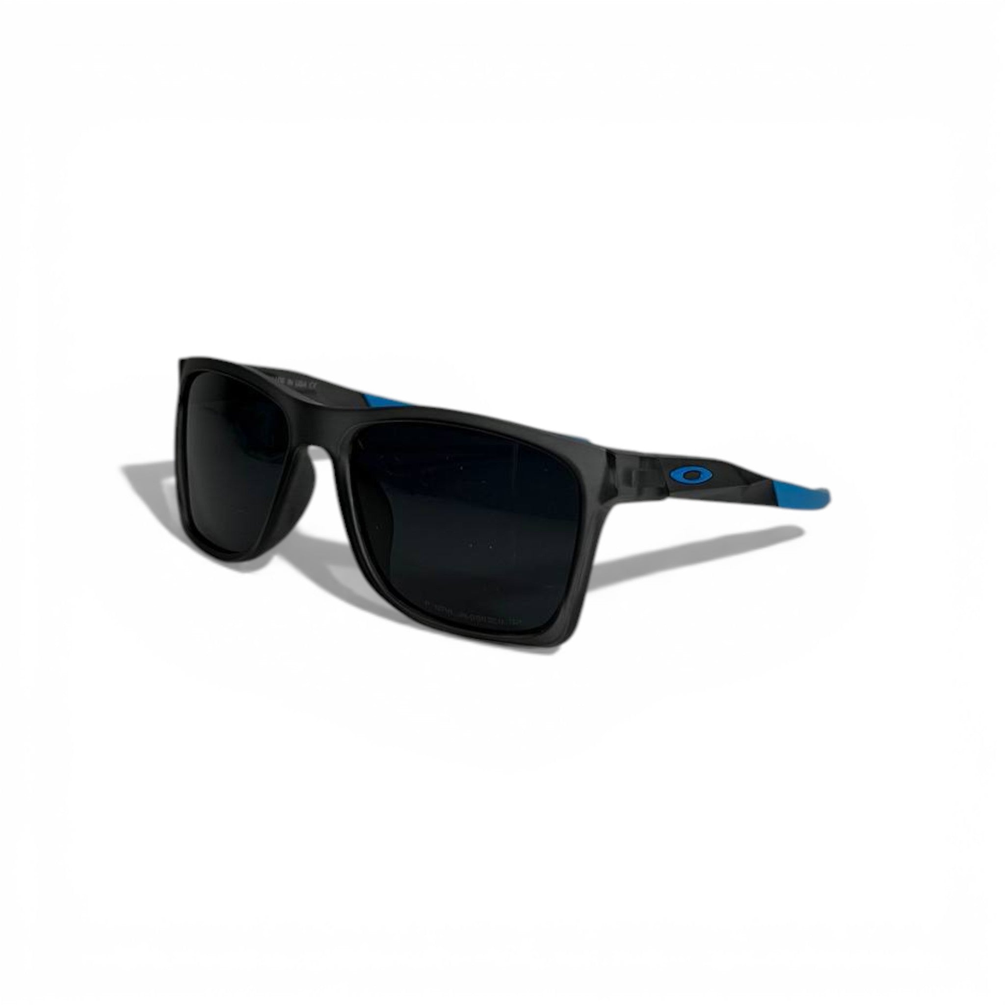 OAKLEY Black Square Sunglasses with Blue Icon – Sporty Performance Meets Modern Style 🔥💙
