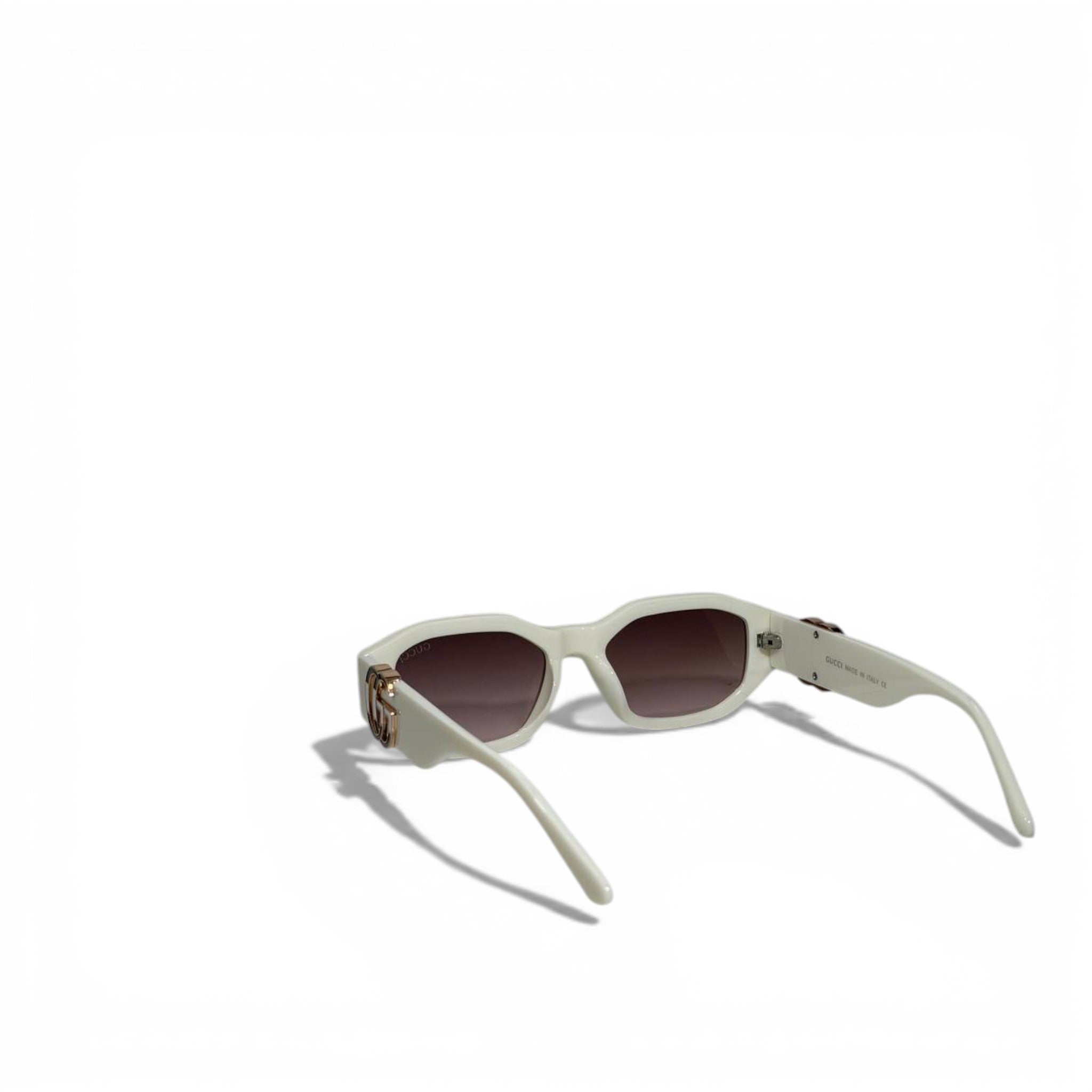 🕶️ Gucci Luxury White Rectangular Sunglasses – Iconic GG Logo | Bold Designer Eyewear