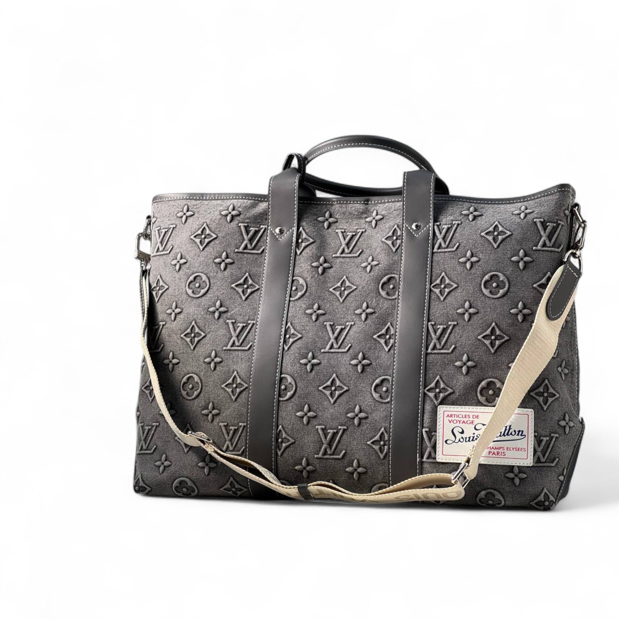 Louis Vuitton Monogram Oversized Tote – Grey Canvas Edition 🖤🧳
