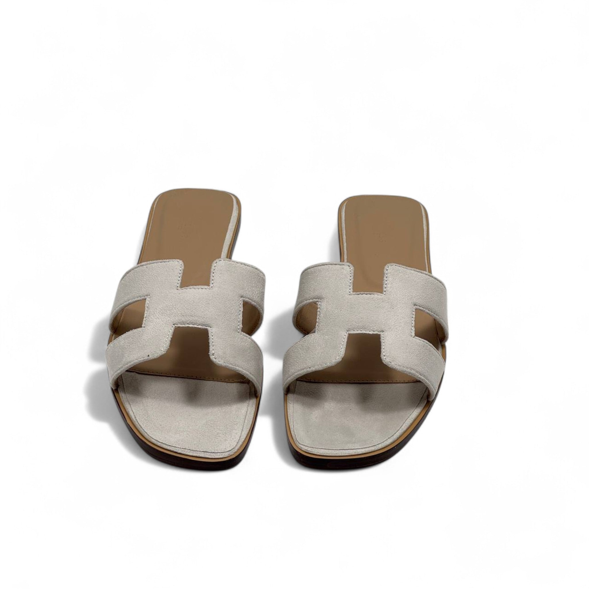 Hermès H-Style Suede Slippers – Elegant Beige Neutrals 🤍