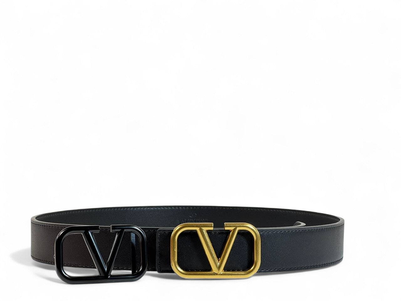 Valentino Garavani Belt Set 🖤✨ | 115 cm • Gold & Black “V” Buckles • Signature Red Gift Box