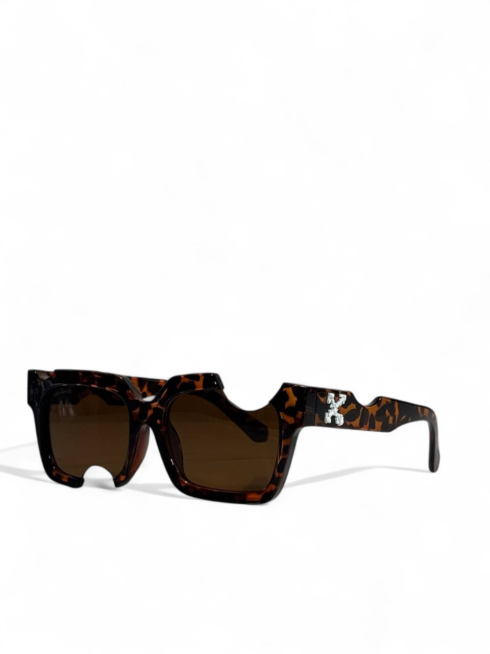 🟤 Off-White Tortoise Frame Sunglasses – Bold Square Luxury Shades 🕶️✨