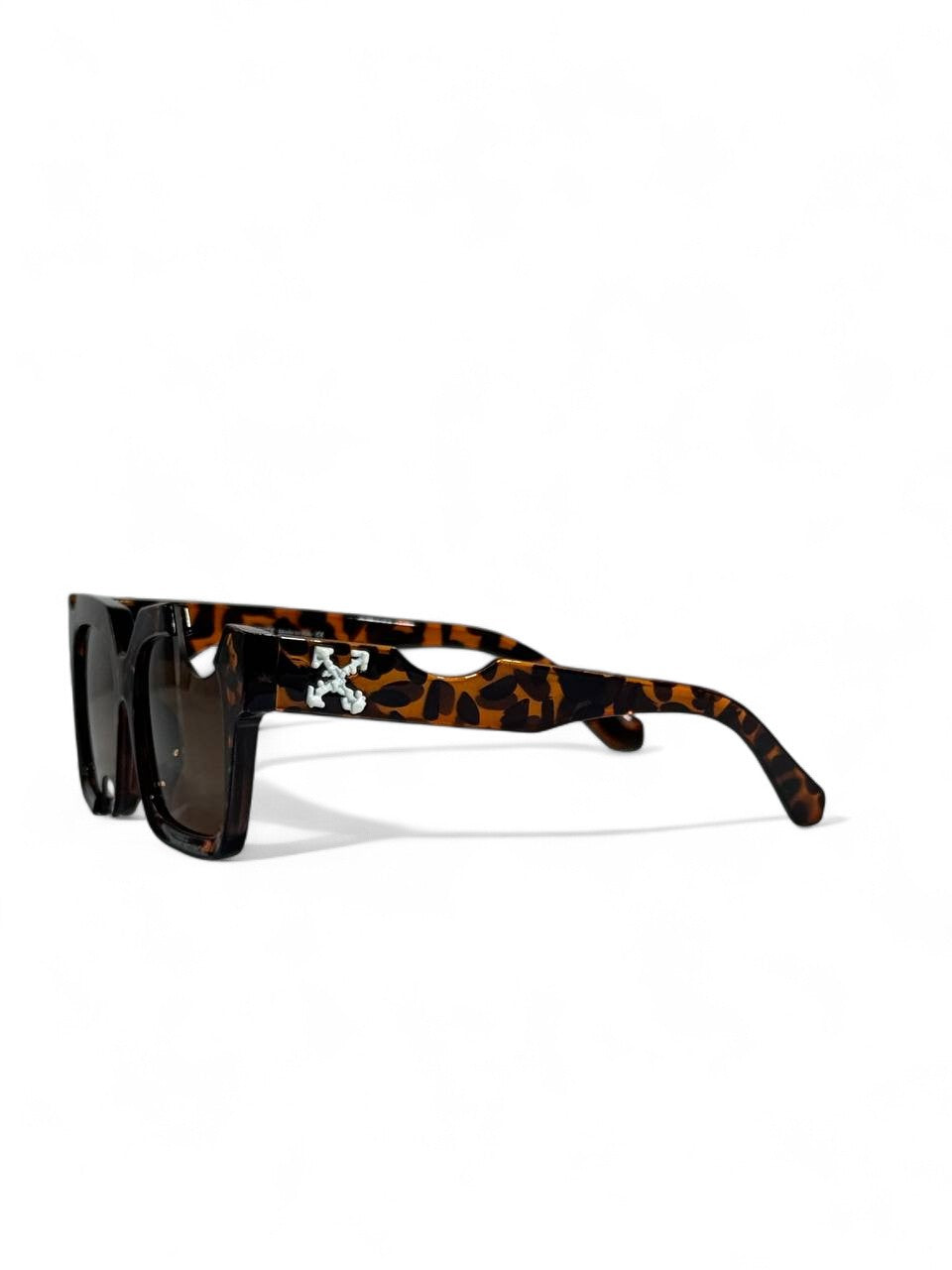 🟤 Off-White Tortoise Frame Sunglasses – Bold Square Luxury Shades 🕶️✨