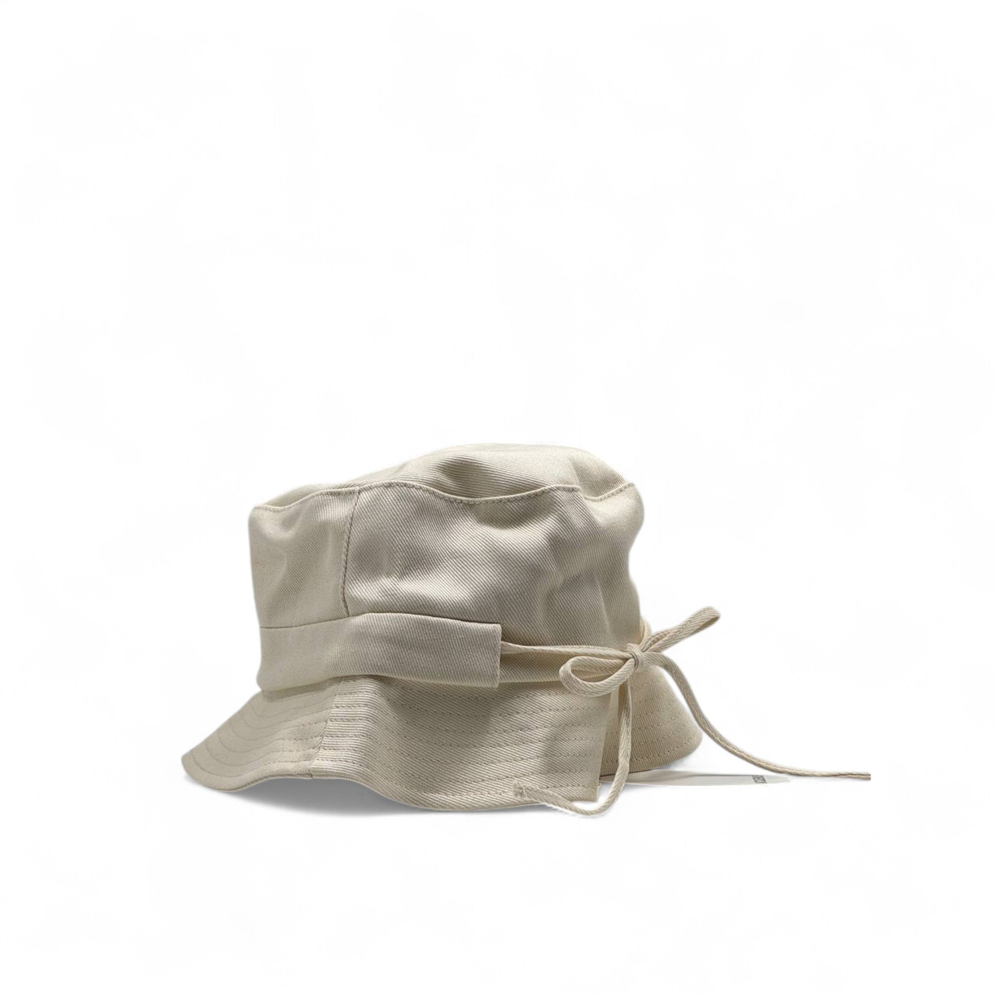 Jacquemus Beige Bucket Hat with Box โ Minimal Luxe Edition ๐๏ธ๐ค