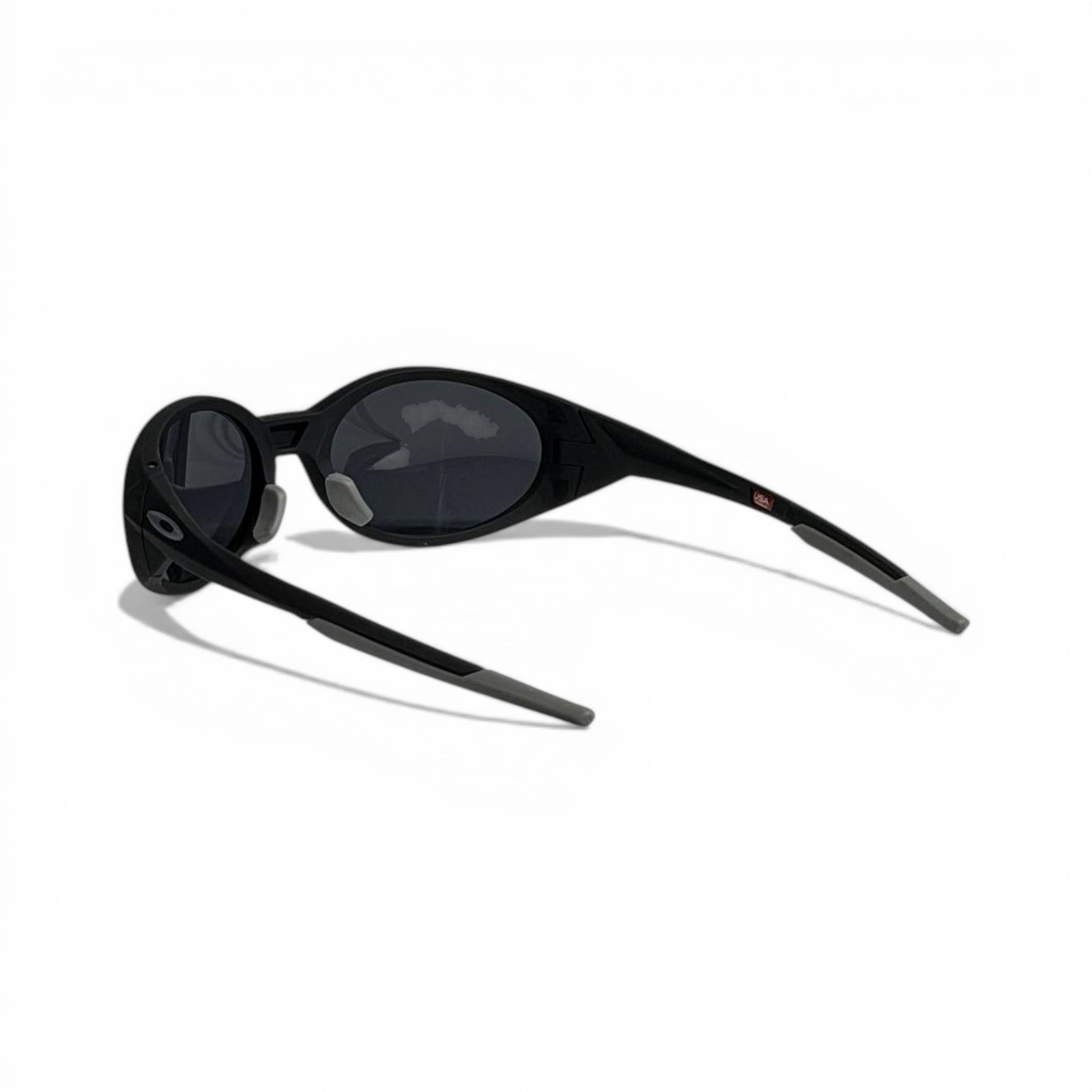 Oakley Polarized Oval Sunglasses – Matte Black Sport Edition 🕶️⚡