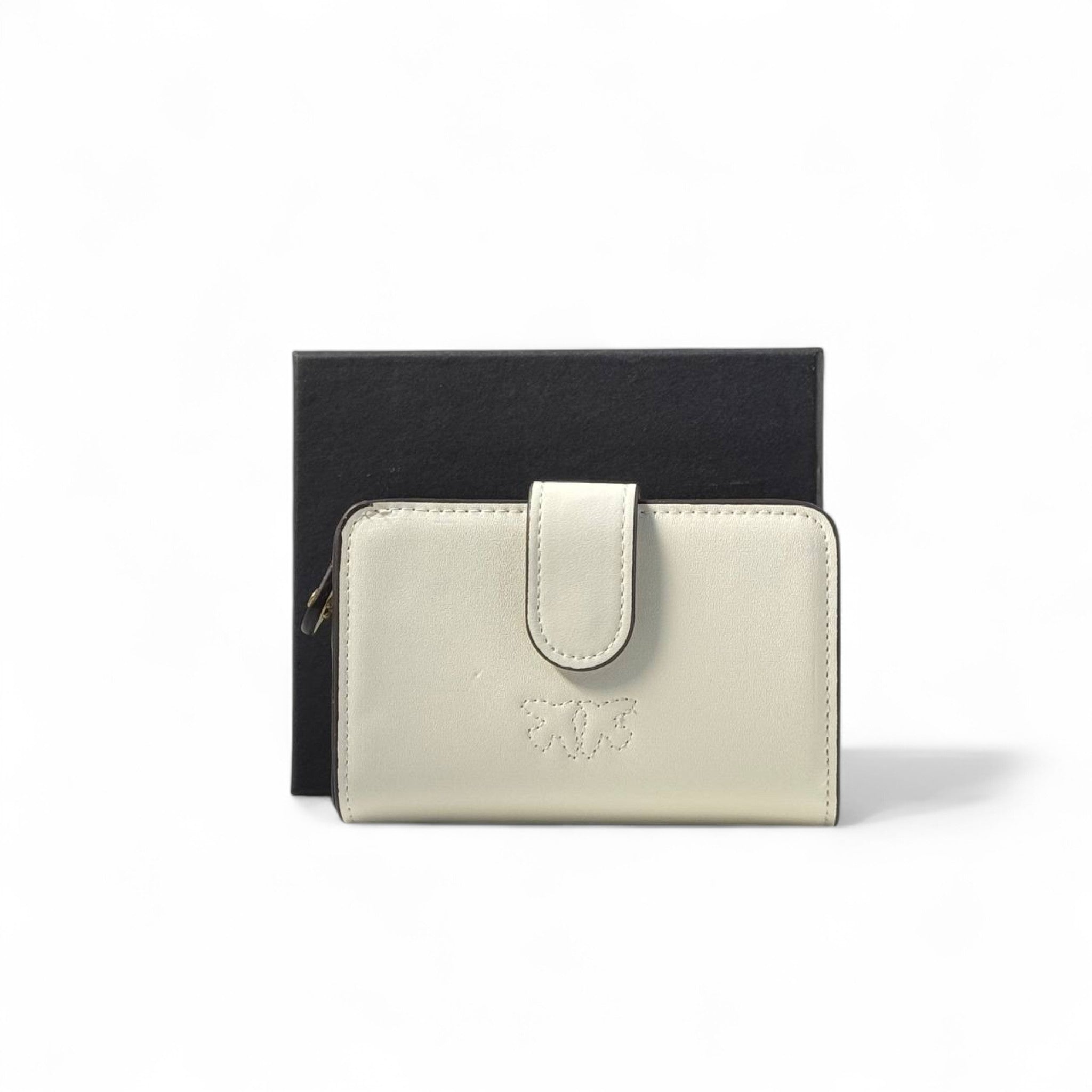๐ค Pinko Charm Wallet โ Ivory with Gold Icons & Red Lips Detail ๐โจ