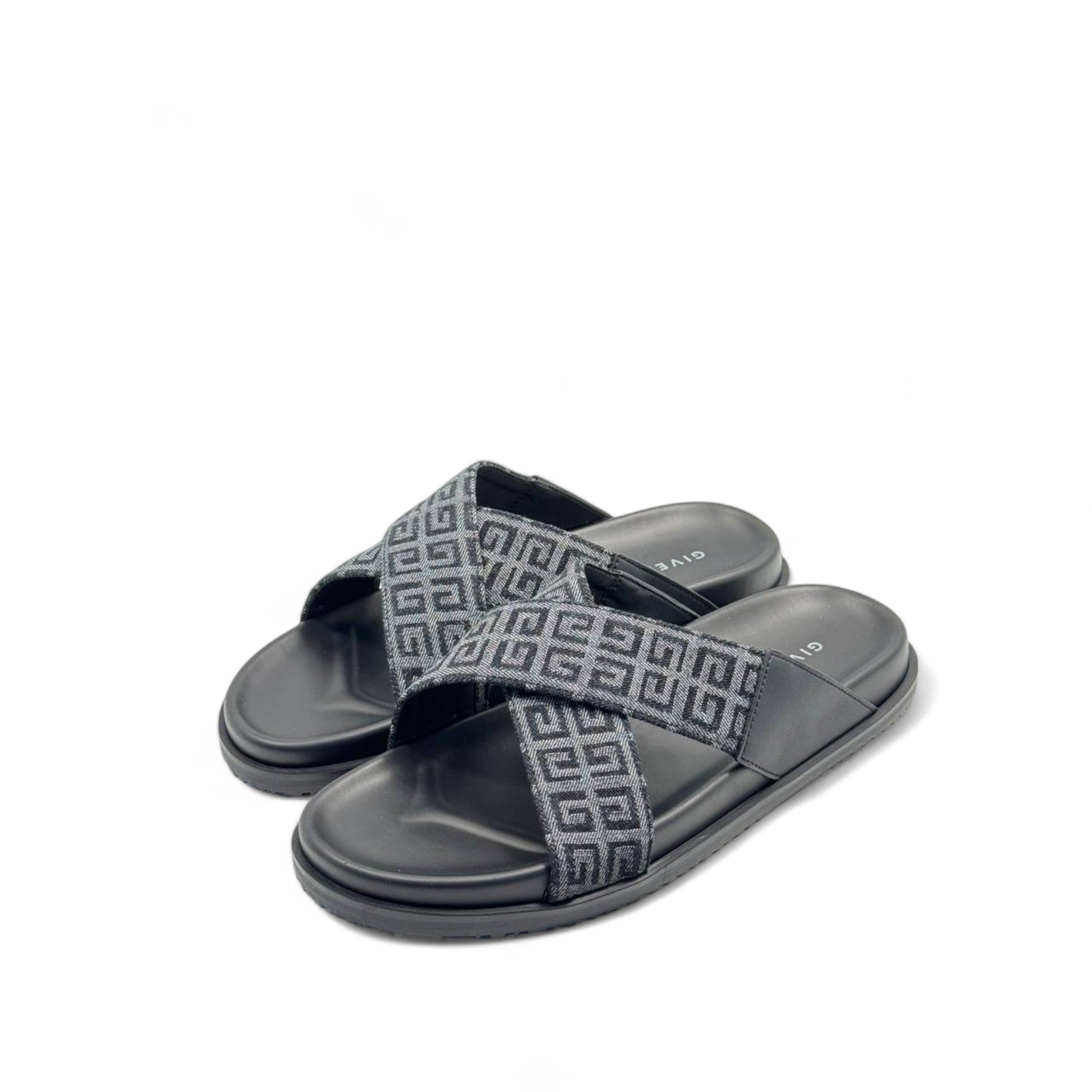 Givenchy Criss-Cross Monogram slipper🥿