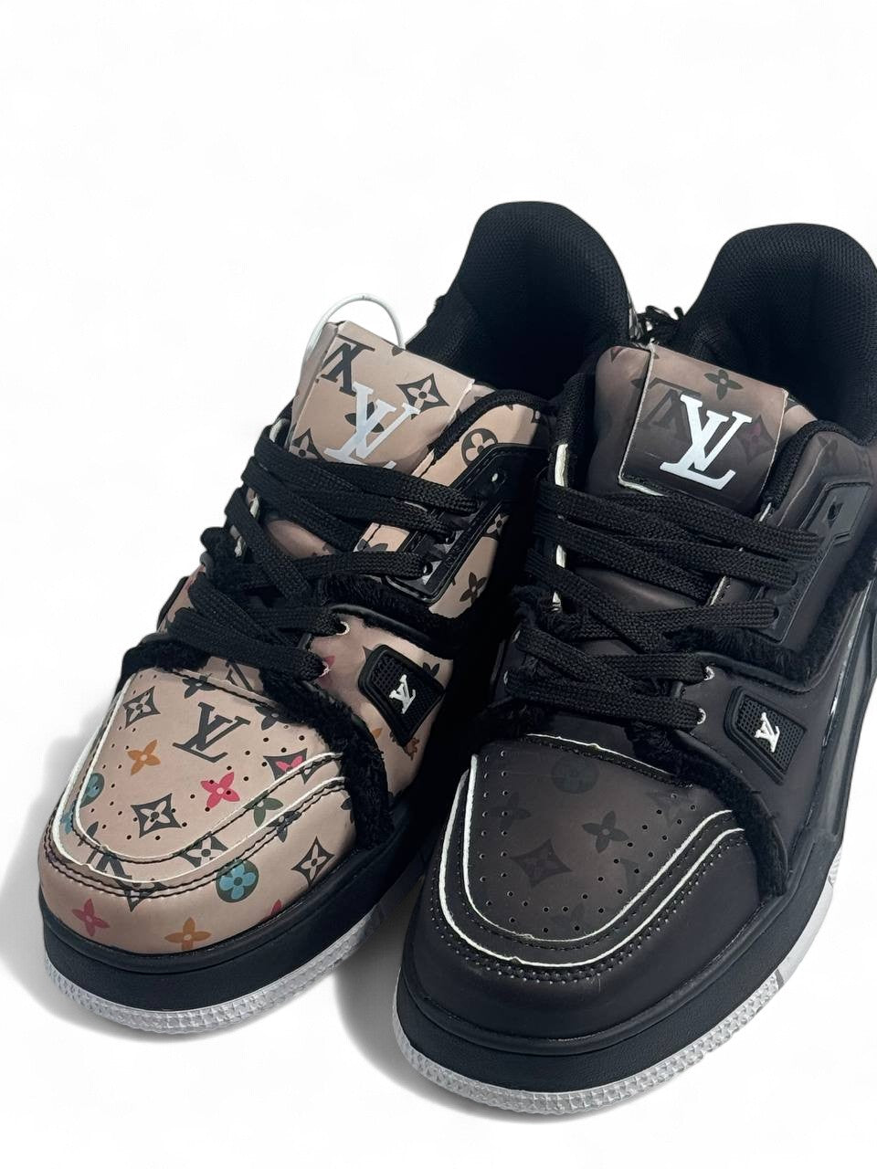 🌈 Louis Vuitton Heat-Sensitive Sneakers – Color-Changing Edition 👟