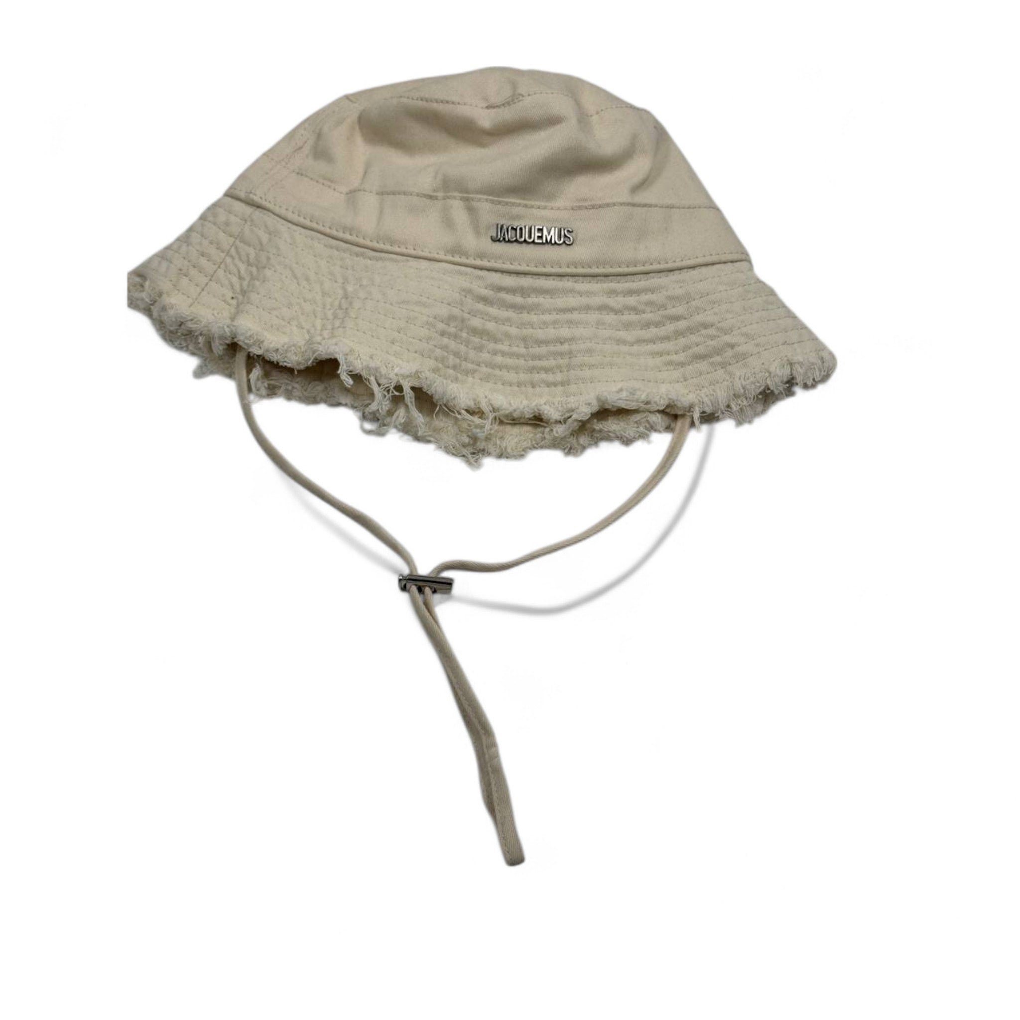 ๐ Jacquemus Beige Frayed Bucket Hat โ Effortless French Chic ๐๏ธ๐๏ธ