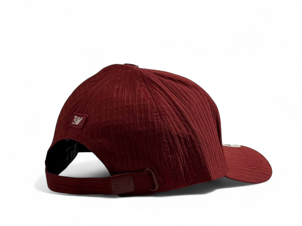 ❤️ Emporio Armani Burgundy Textured Cap ❤️