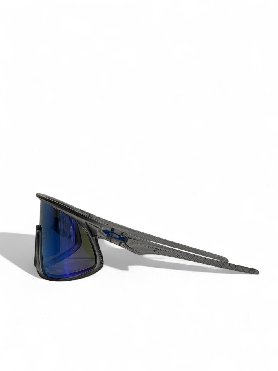 Oakley Sutro Polished Carbon Blue Iridium Sunglasses 💙🖤 | Prizm™ Lens Performance Eyewear
