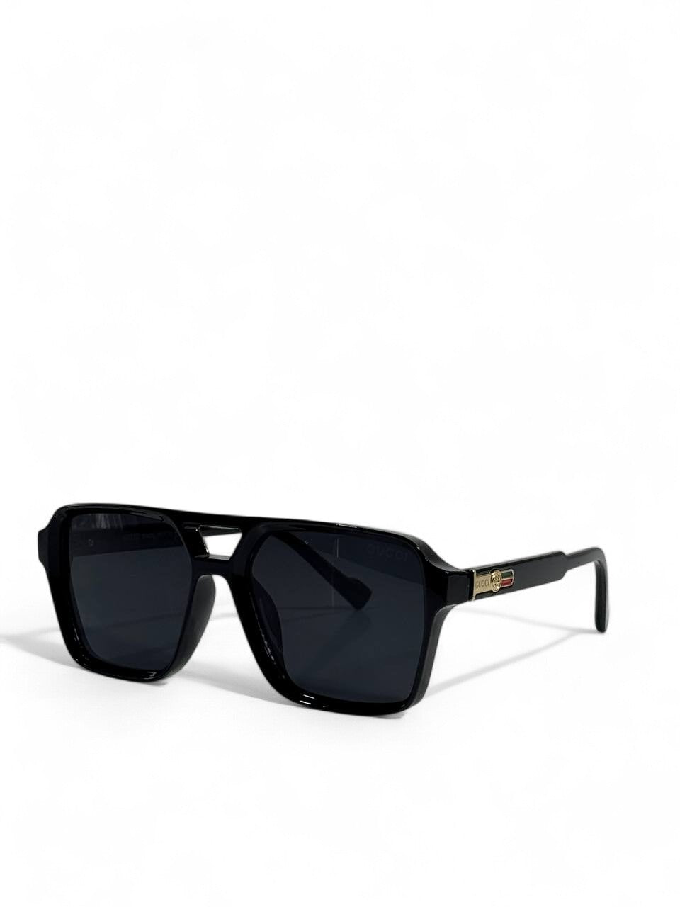 🕶️ Gucci Rectangular Sunglasses – Black Classic Edition