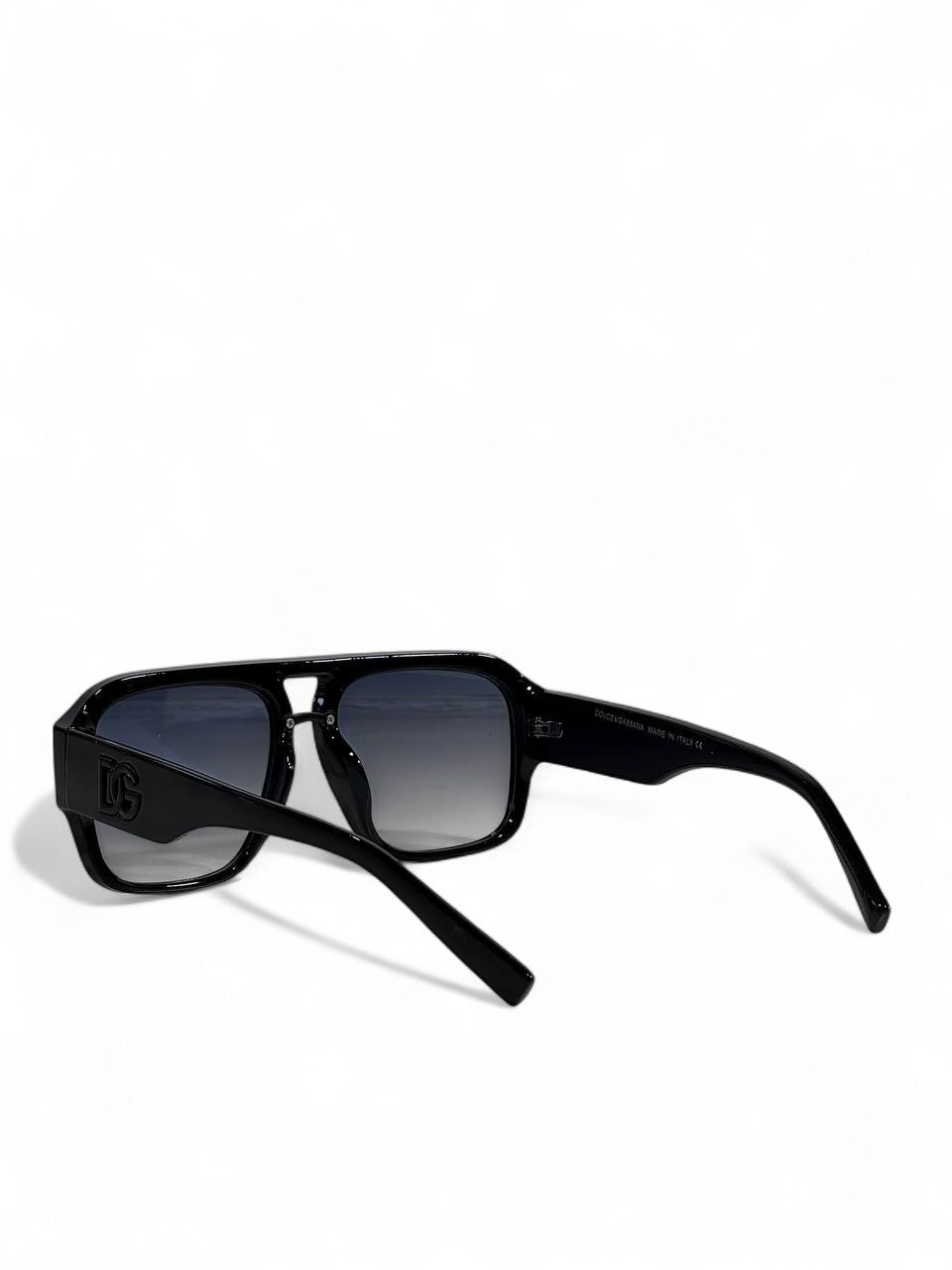 🕶️ Dolce & Gabbana Square Sunglasses – Black Glossy Edition