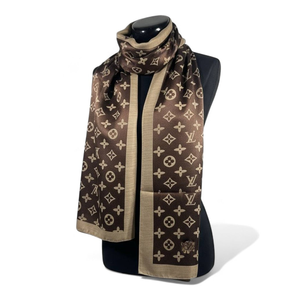🧣 Louis Vuitton Double-Face Monogram Scarf – Luxurious Reversible Elegance