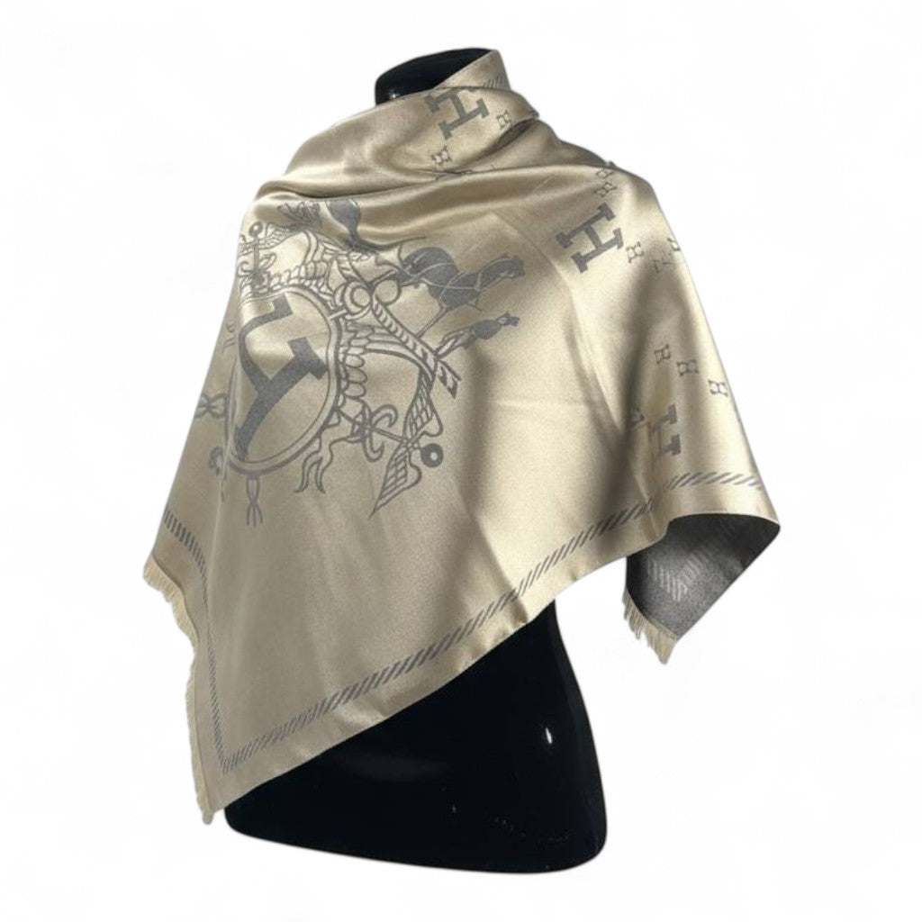 🤍🩶 Hermès Double-Face Scarf – Grey & Cream Elegance