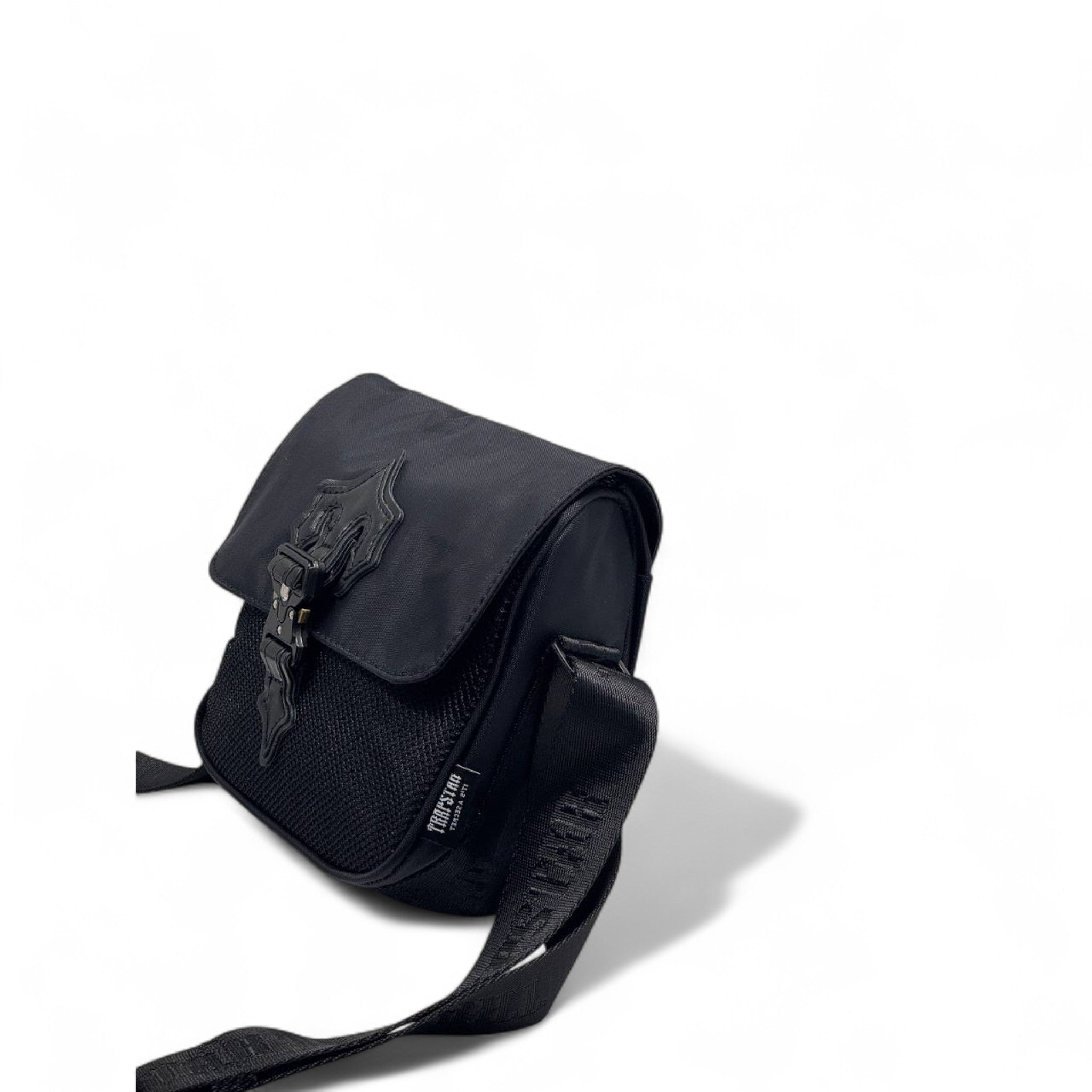 Trapstar Crossbody Bag – Black Edition with Gothic Buckle ⚔️🖤