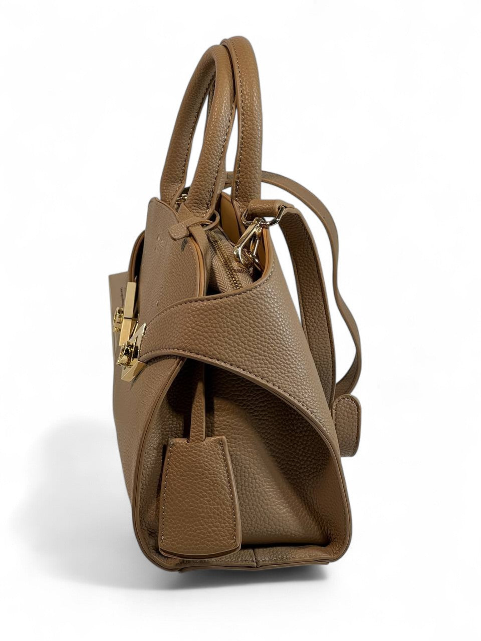 Salvatore Ferragamo MEDIUM Beige Leather Handbag 🤍 | Iconic Italian Elegance & Timeless Luxury