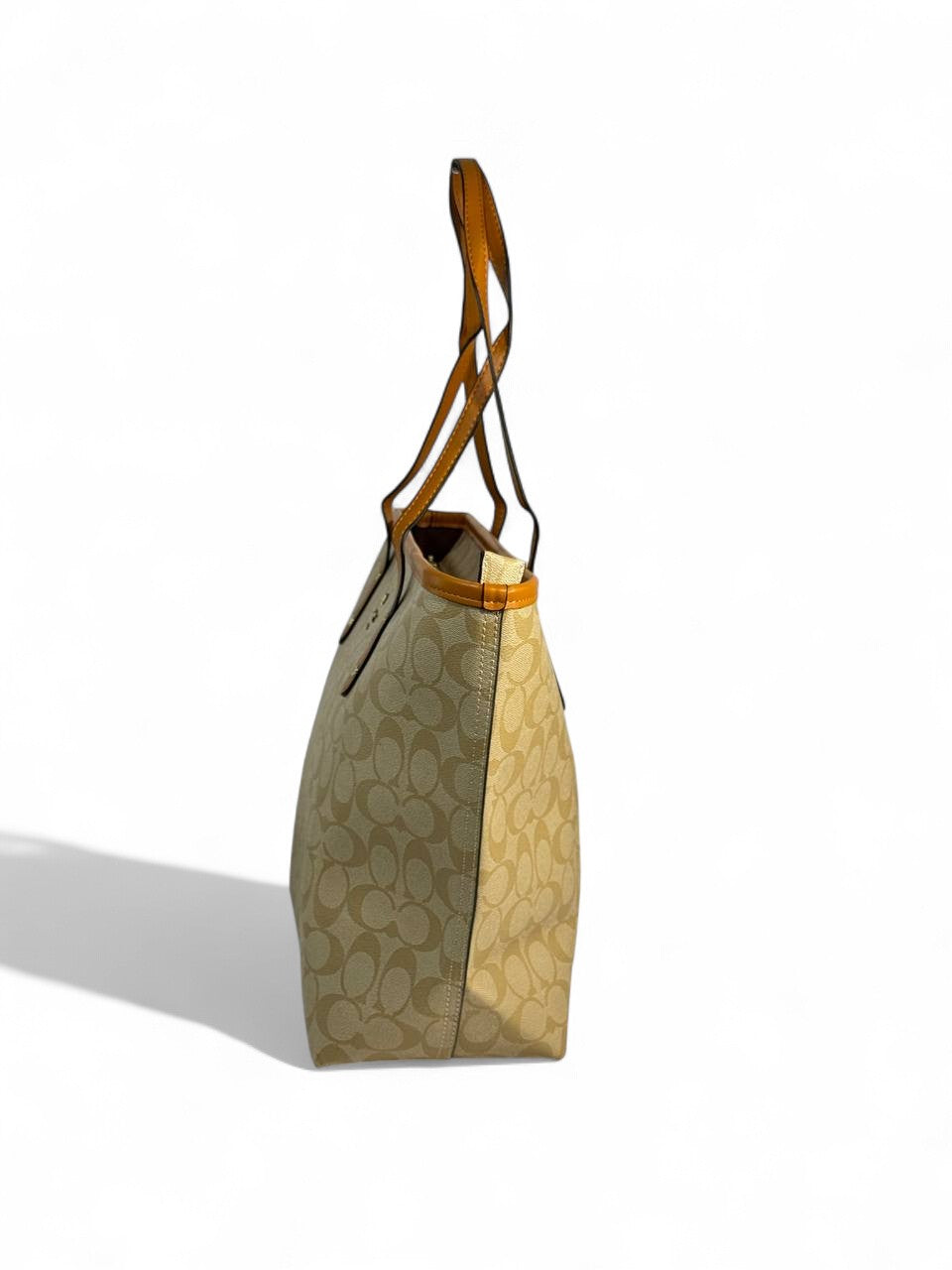 ☕ Coach Signature Canvas Tote — Caramel Trim Edition ☕