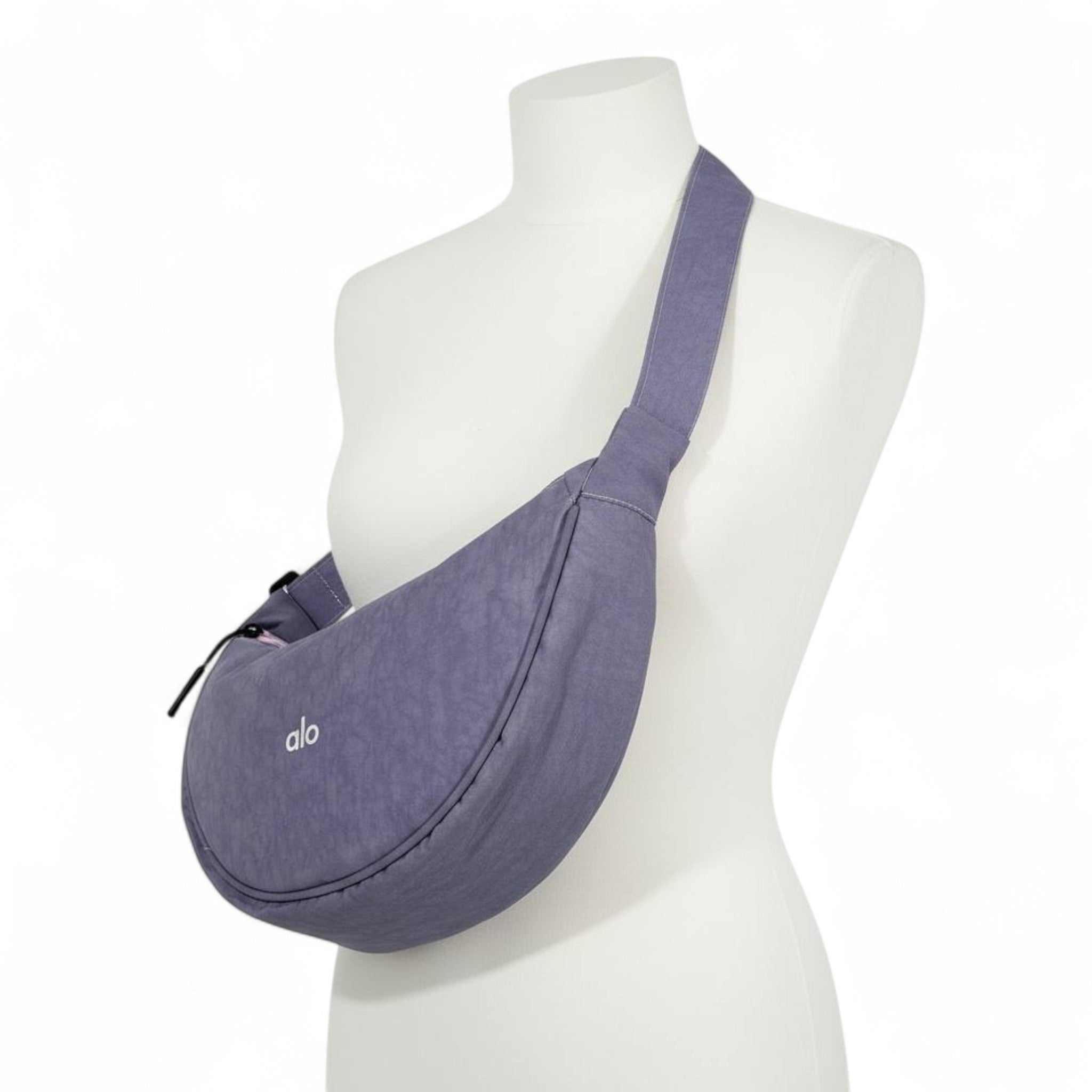 💜 Alo Lavender Crescent Shoulder Bag 💜