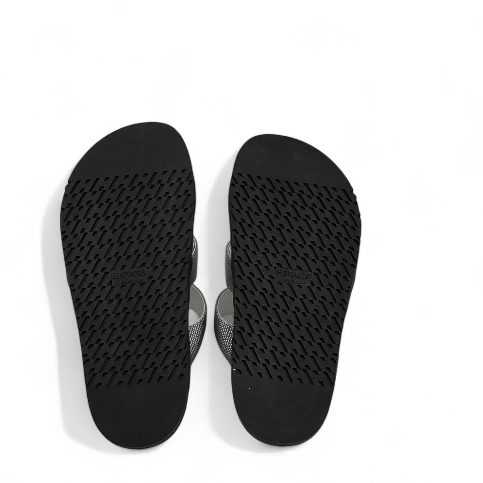 Hermès Inspired H Slide Sandals – White & Grey Elegance 👣🧡