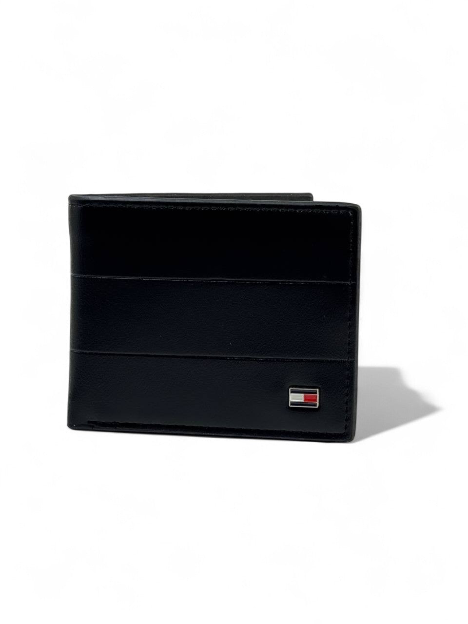 Tommy Hilfiger-Inspired Black Leather Wallet – Minimal Design, Maximum Sophistication 🖤✨