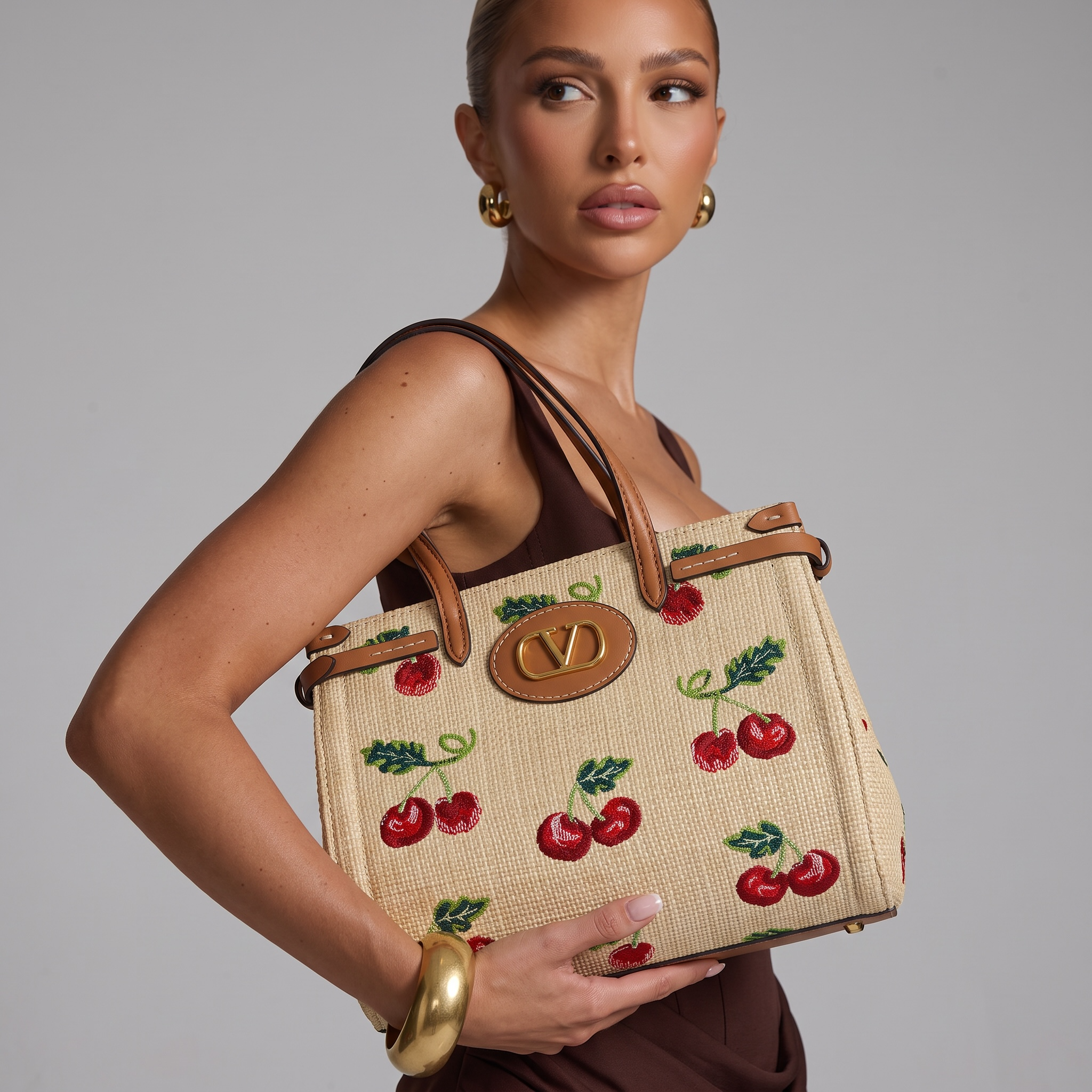 🍒 Valentino Cherry Embroidered Tote Bag – Beige