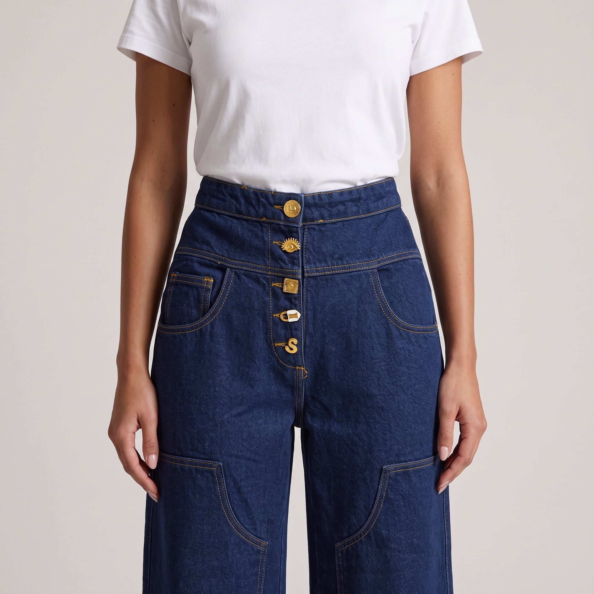 Women's white slim crew neck t‑shirt