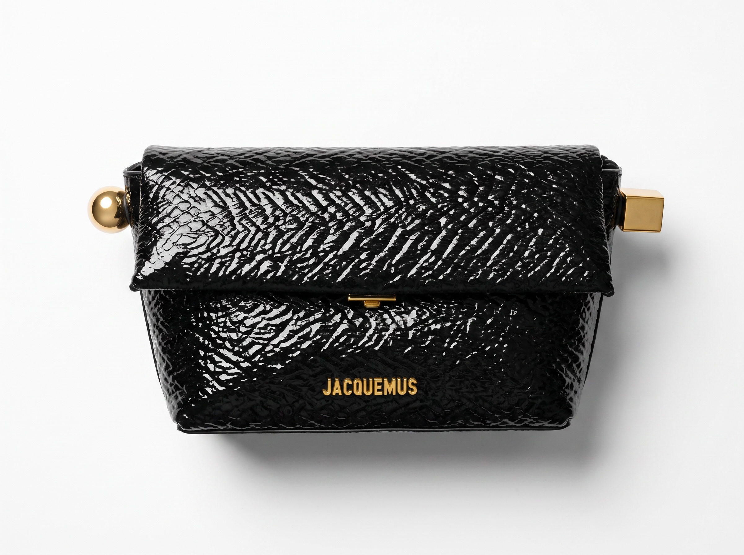 🖤 Jacquemus Patent Leather Shoulder Bag