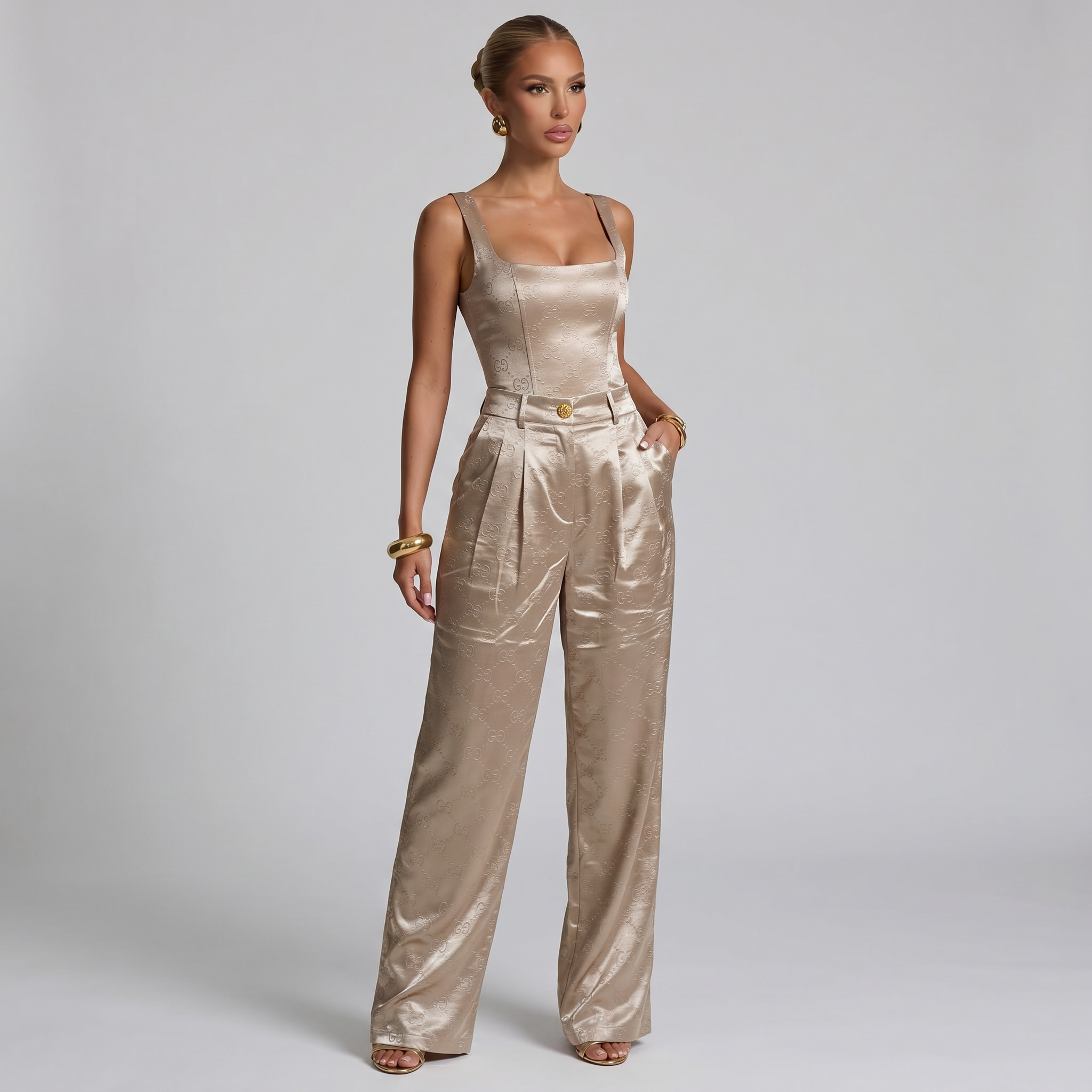 Gucci GG Monogram Satin Wide-Leg Trousers – Champagne Beige ✨🤍