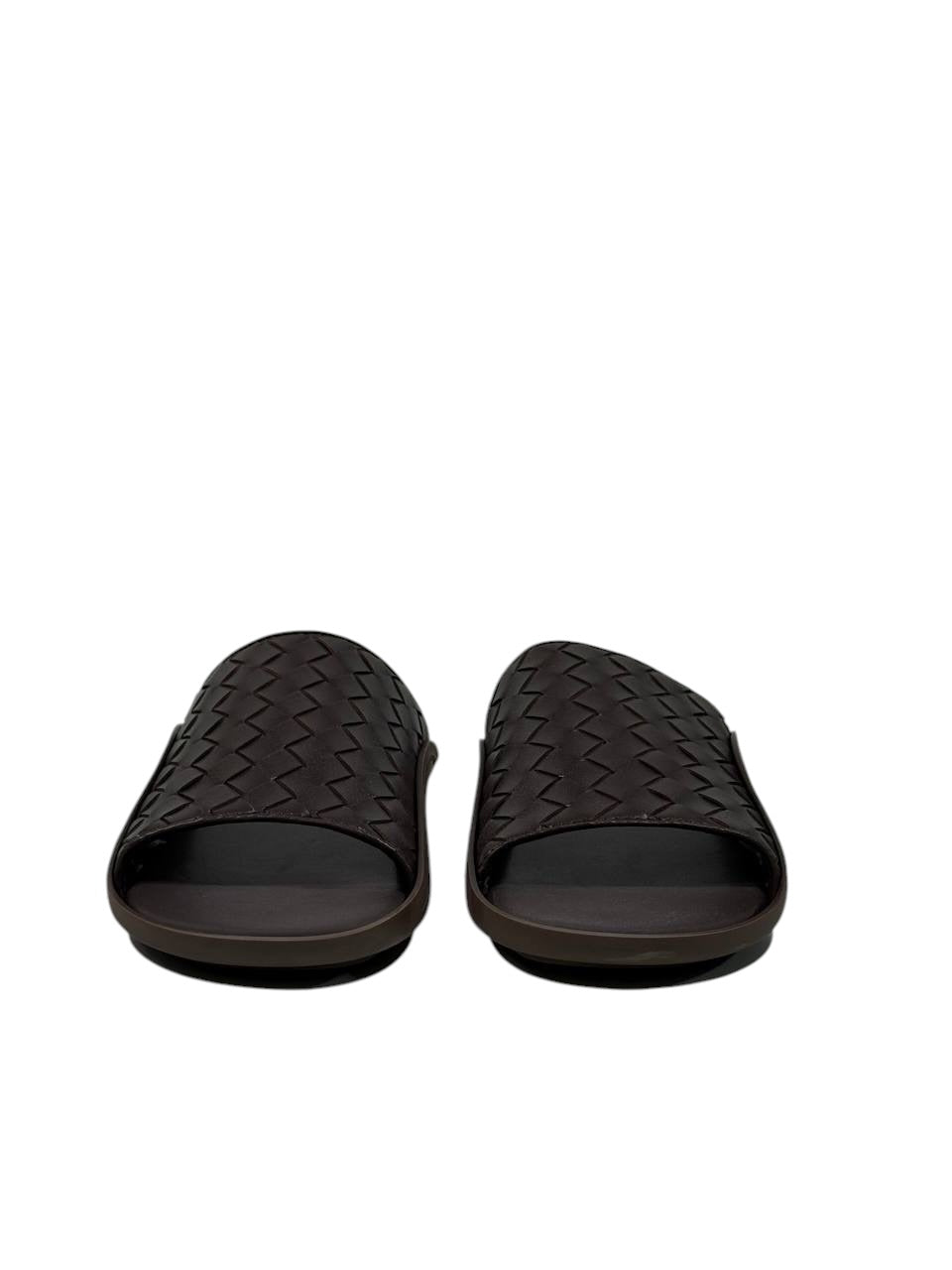 Bottega Veneta Intrecciato Slide Sandals – Brown Edition 🤎✨