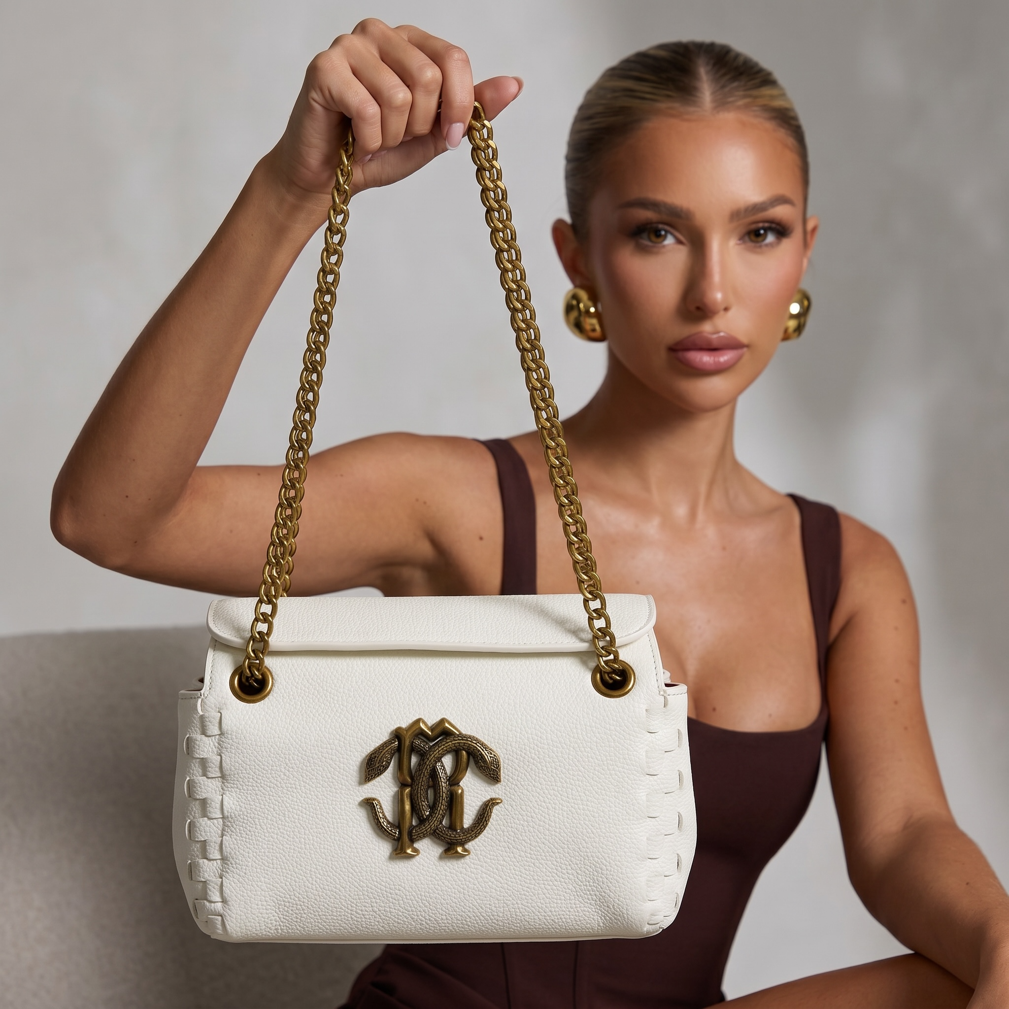 ๐ค Roberto Cavalli Monogram Chain Shoulder Bag โ White Luxury Edition โจ