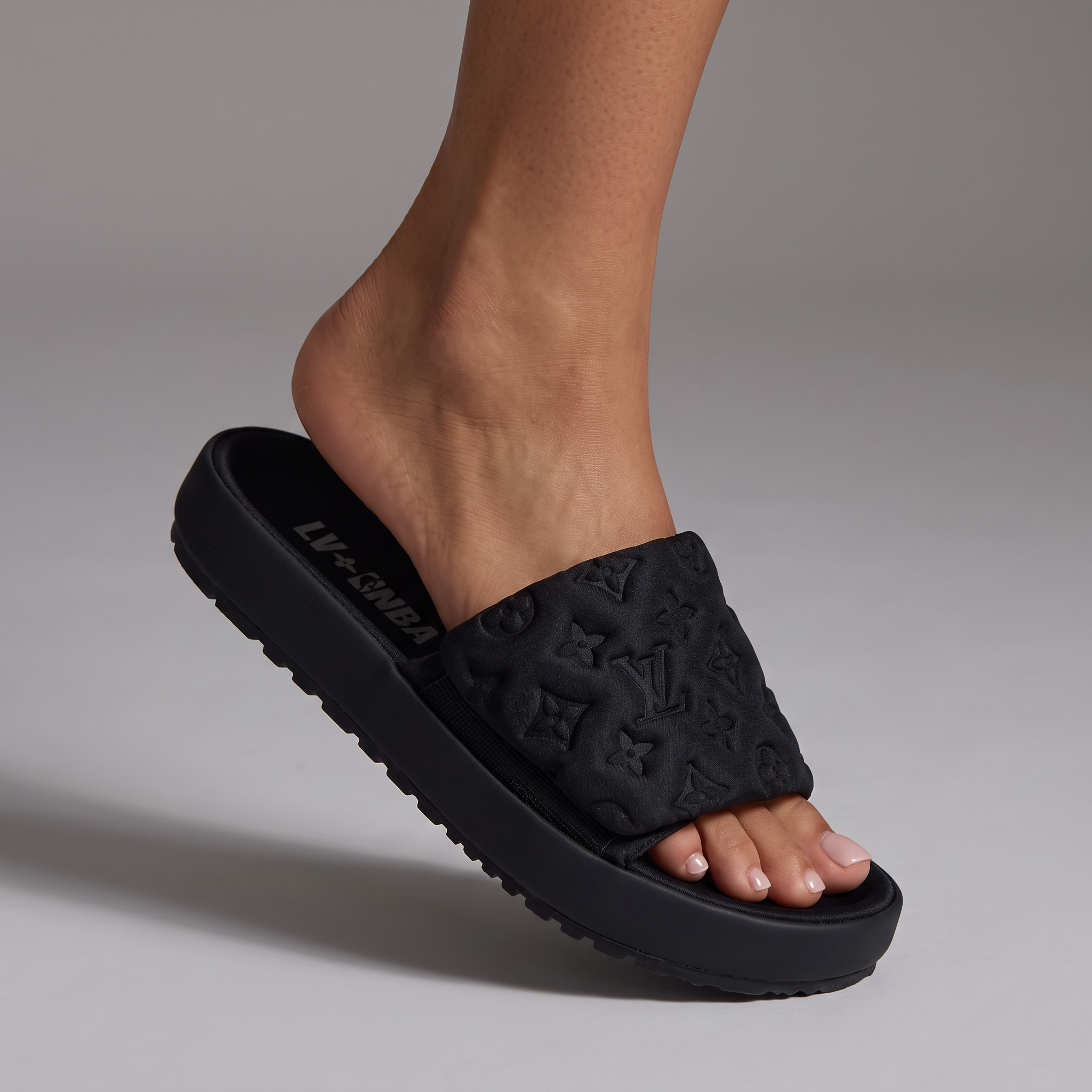 LOUIS VUITTON Luxury Black Monogram Slide Sandals – Embossed Design & Minimal Premium Style 👟