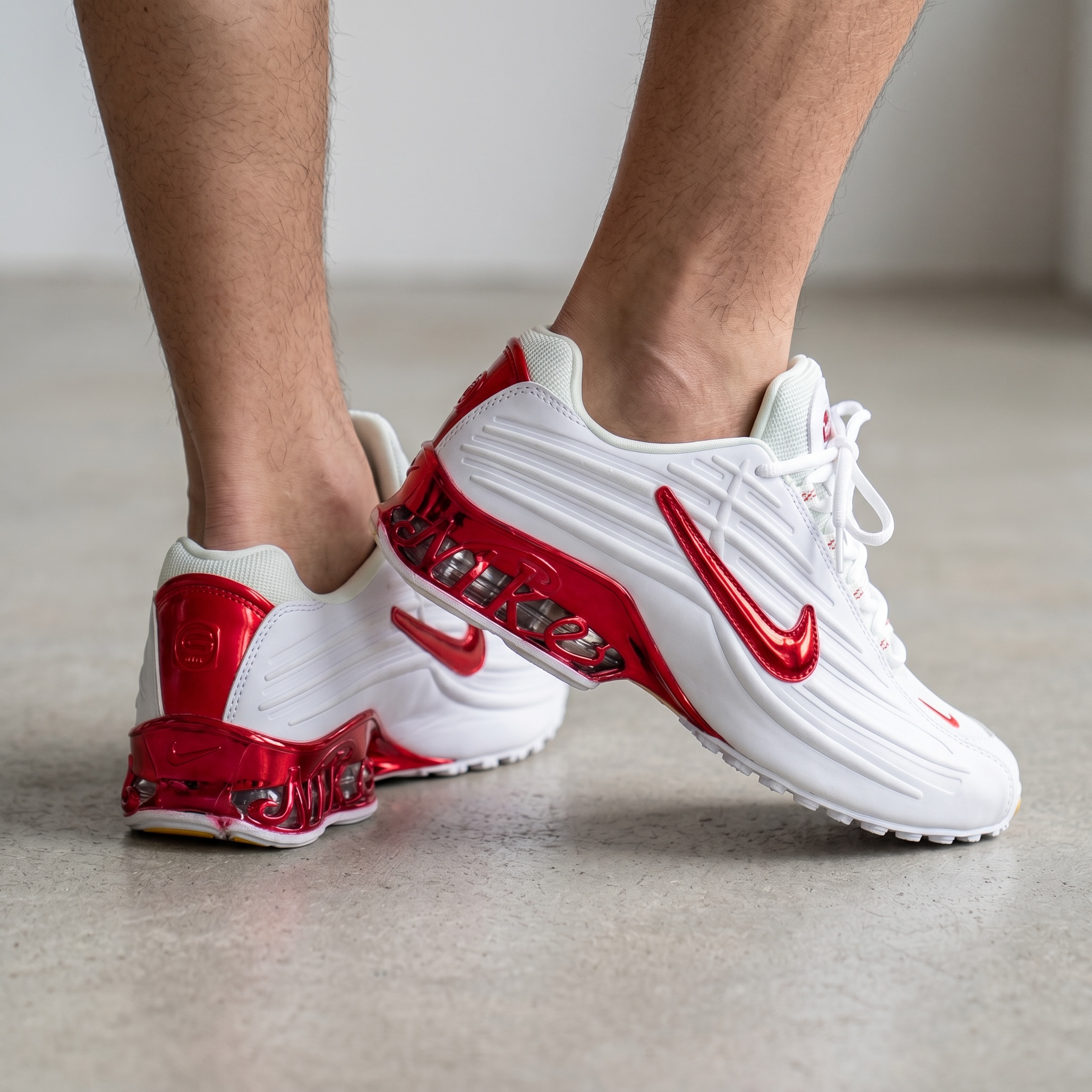 👟 Nike Shox R4 – White & Metallic Red